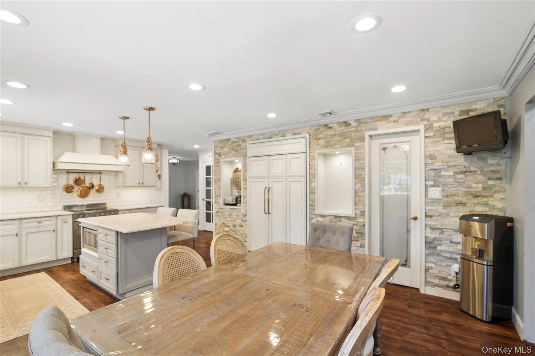 14 Loft Road, Smithtown, NY, 5 Bedrooms Bedrooms, 16 Rooms Rooms,5 BathroomsBathrooms,Residential,For Rent,Loft,0,1027754 14 Loft Road, Smithtown, NY, 5 Bedrooms Bedrooms, 16 Rooms Rooms,5 BathroomsBathrooms,Residential,For Rent,Loft,0,1027754