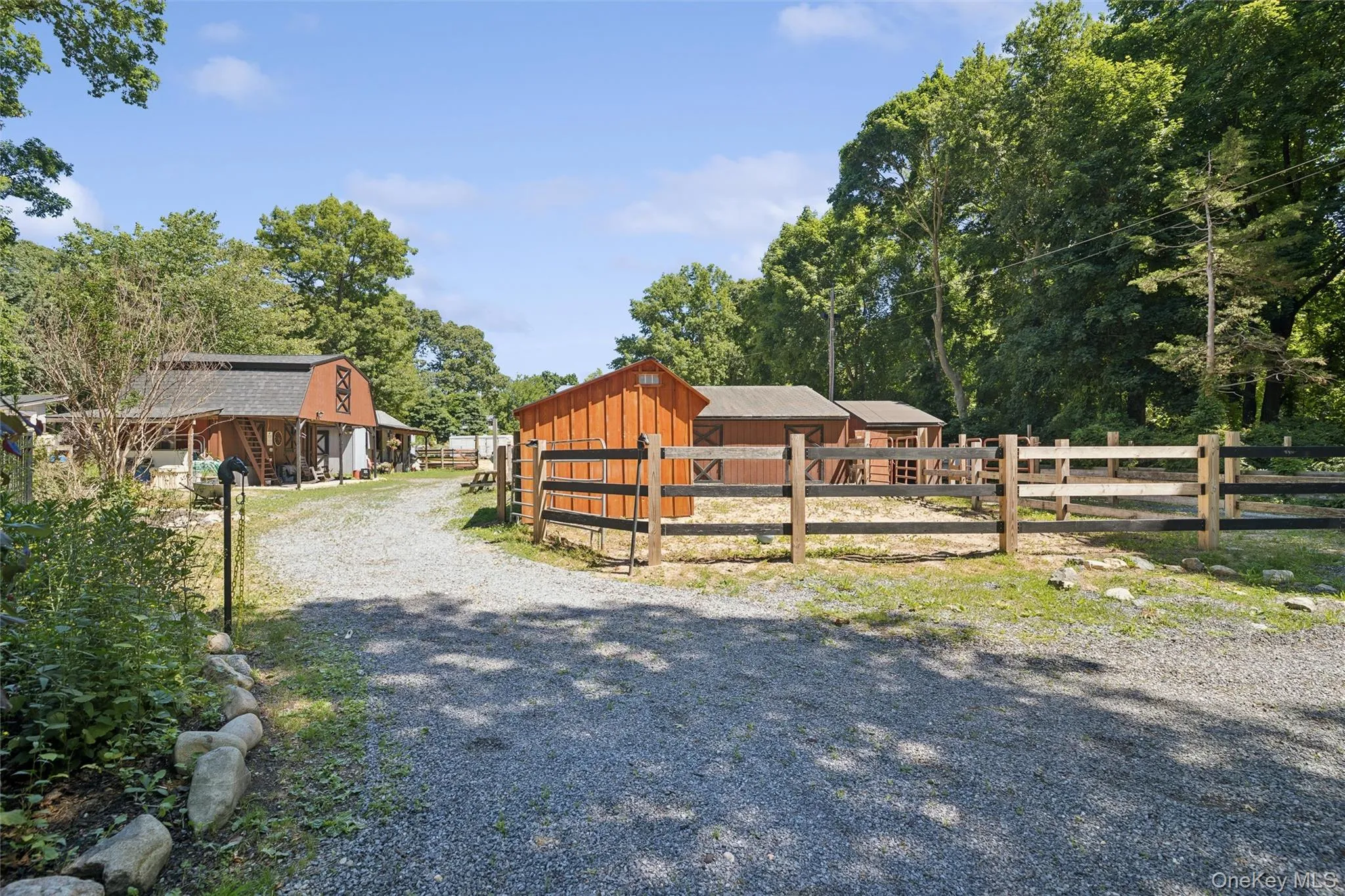 14 Loft Road, Smithtown, NY, 5 Bedrooms Bedrooms, 16 Rooms Rooms,5 BathroomsBathrooms,Residential,For Rent,Loft,0,1027754 14 Loft Road, Smithtown, NY, 5 Bedrooms Bedrooms, 16 Rooms Rooms,5 BathroomsBathrooms,Residential,For Rent,Loft,0,1027754