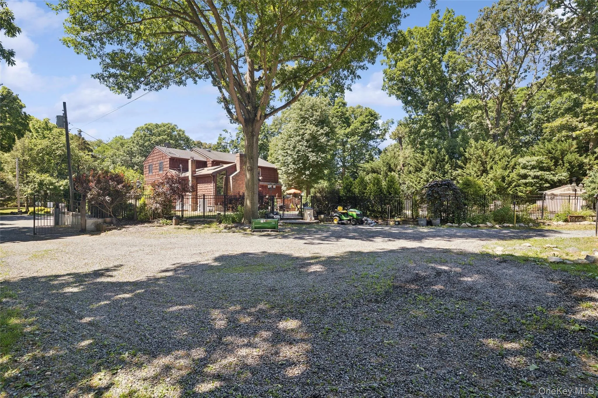 14 Loft Road, Smithtown, NY, 5 Bedrooms Bedrooms, 16 Rooms Rooms,5 BathroomsBathrooms,Residential,For Rent,Loft,0,1027754 14 Loft Road, Smithtown, NY, 5 Bedrooms Bedrooms, 16 Rooms Rooms,5 BathroomsBathrooms,Residential,For Rent,Loft,0,1027754
