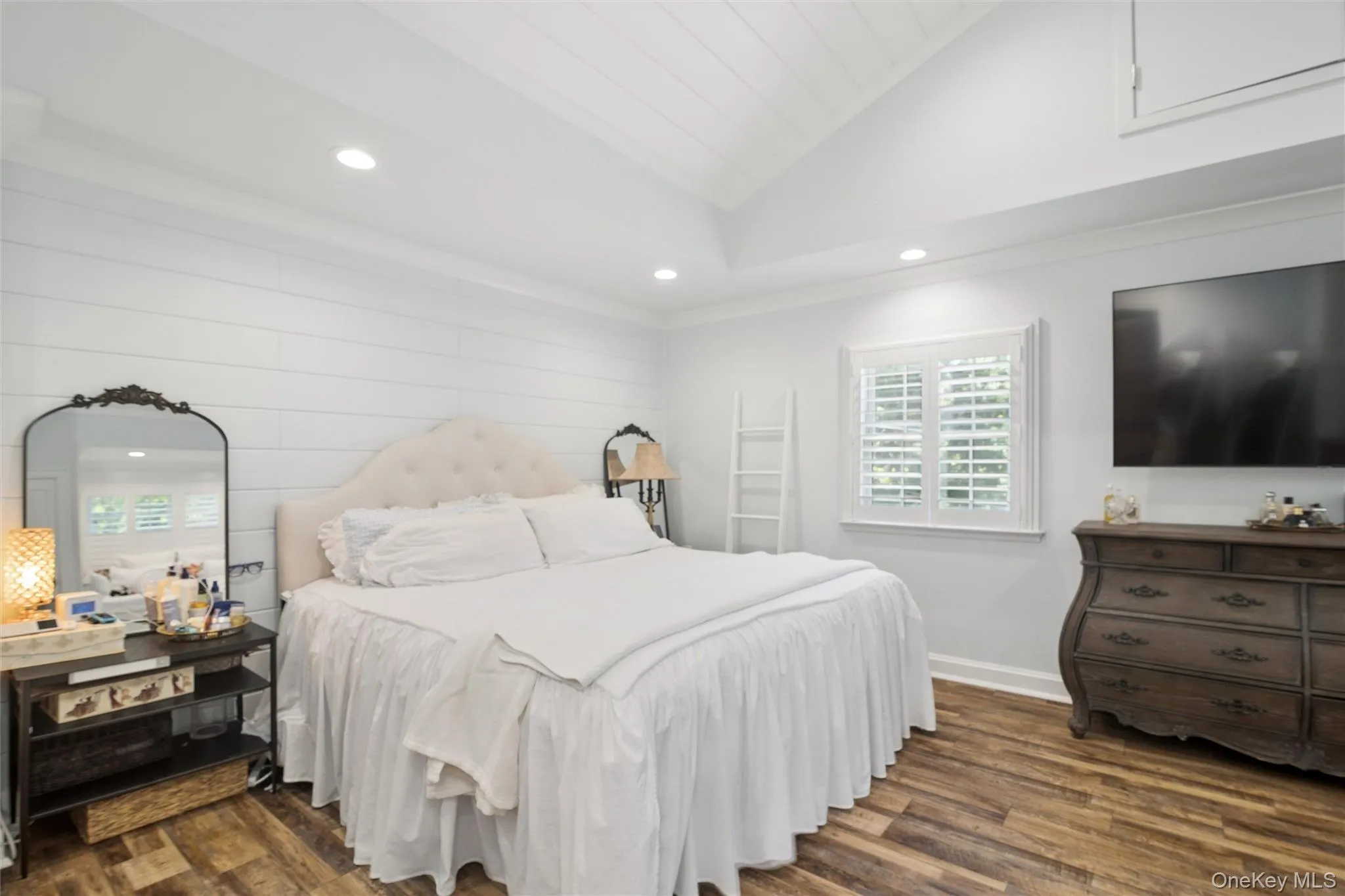 14 Loft Road, Smithtown, NY, 5 Bedrooms Bedrooms, 16 Rooms Rooms,5 BathroomsBathrooms,Residential,For Rent,Loft,0,1027754 14 Loft Road, Smithtown, NY, 5 Bedrooms Bedrooms, 16 Rooms Rooms,5 BathroomsBathrooms,Residential,For Rent,Loft,0,1027754