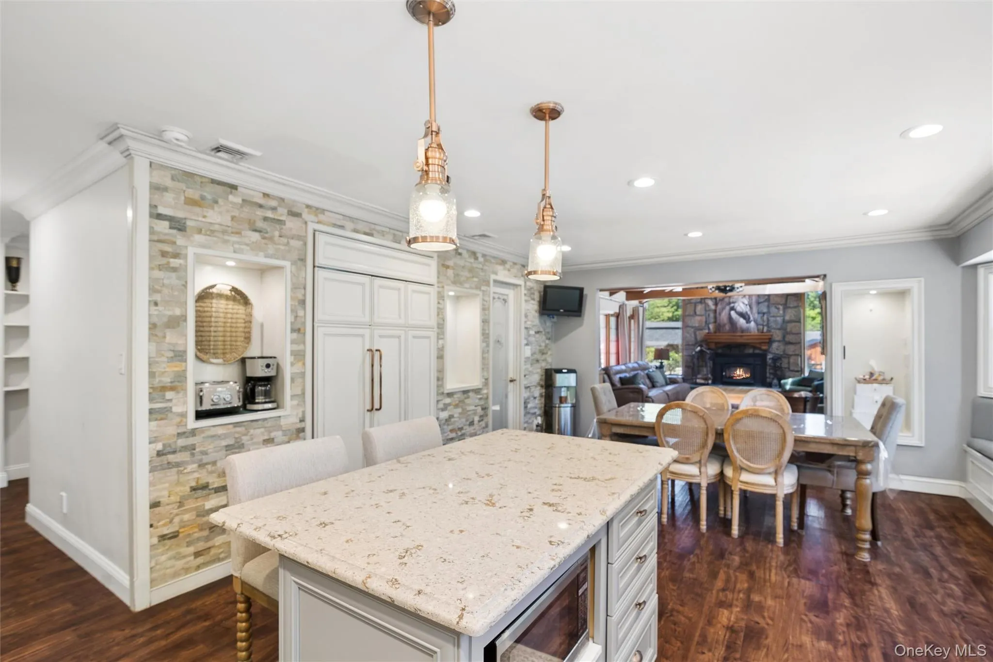 14 Loft Road, Smithtown, NY, 5 Bedrooms Bedrooms, 16 Rooms Rooms,5 BathroomsBathrooms,Residential,For Rent,Loft,0,1027754 14 Loft Road, Smithtown, NY, 5 Bedrooms Bedrooms, 16 Rooms Rooms,5 BathroomsBathrooms,Residential,For Rent,Loft,0,1027754