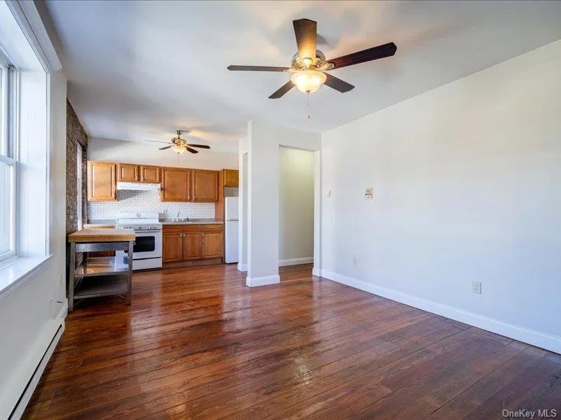 173 main, Beacon, NY, 1 Bedroom Bedrooms, 5 Rooms Rooms,1 BathroomBathrooms,Residential Lease,For Rent,main,0,1027760 173 main, Beacon, NY, 1 Bedroom Bedrooms, 5 Rooms Rooms,1 BathroomBathrooms,Residential Lease,For Rent,main,0,1027760