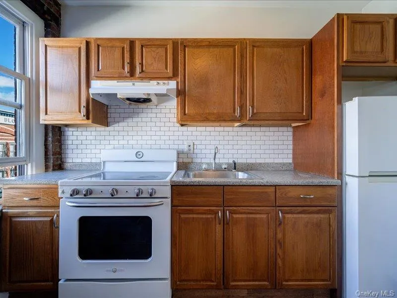 173 main, Beacon, NY, 1 Bedroom Bedrooms, 5 Rooms Rooms,1 BathroomBathrooms,Residential Lease,For Rent,main,0,1027760 173 main, Beacon, NY, 1 Bedroom Bedrooms, 5 Rooms Rooms,1 BathroomBathrooms,Residential Lease,For Rent,main,0,1027760