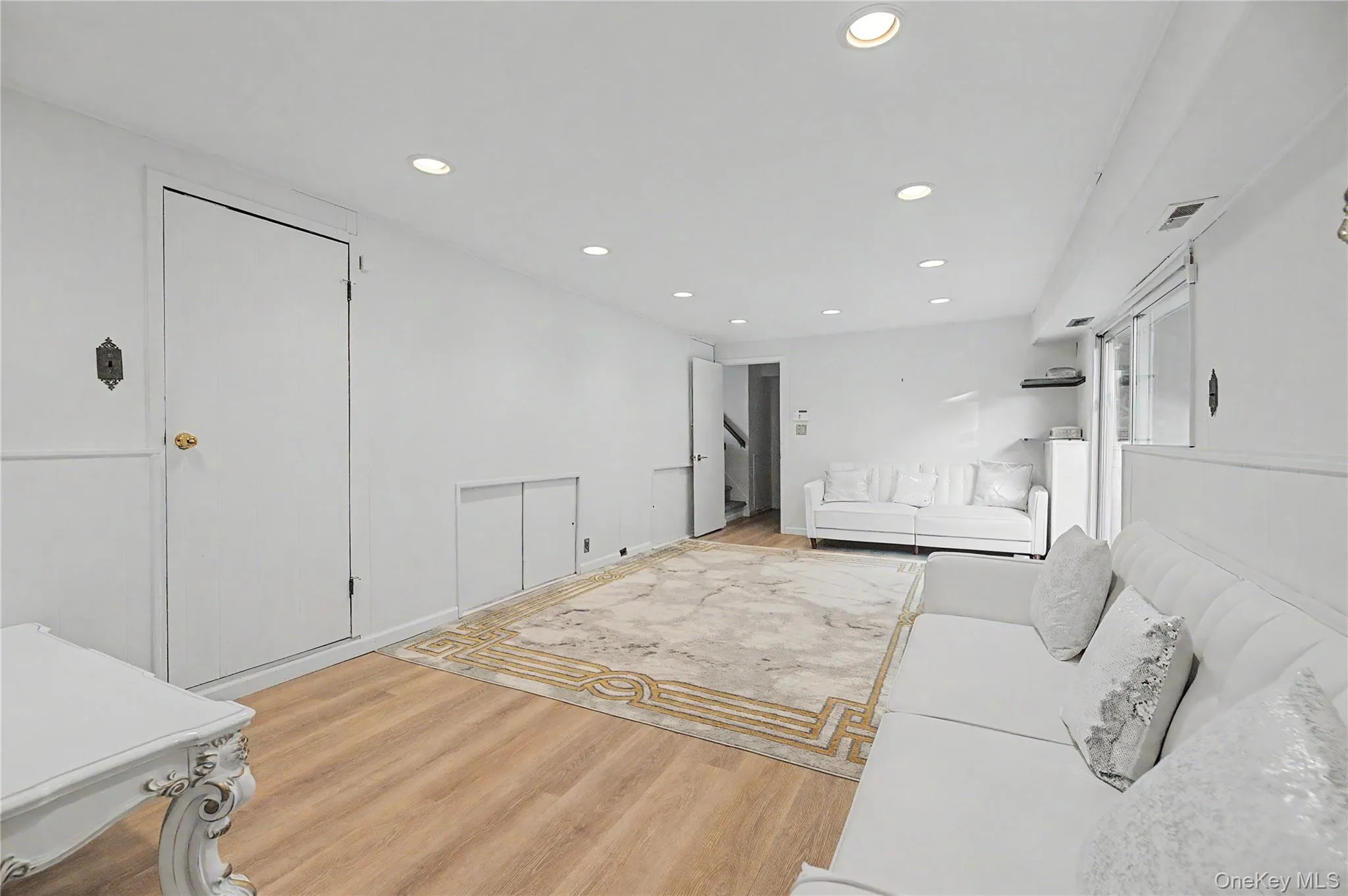 6 Westwind Road, Yonkers, NY, 3 Bedrooms Bedrooms, 7 Rooms Rooms,1 BathroomBathrooms,Residential Lease,For Rent,Westwind,0,1027764 6 Westwind Road, Yonkers, NY, 3 Bedrooms Bedrooms, 7 Rooms Rooms,1 BathroomBathrooms,Residential Lease,For Rent,Westwind,0,1027764