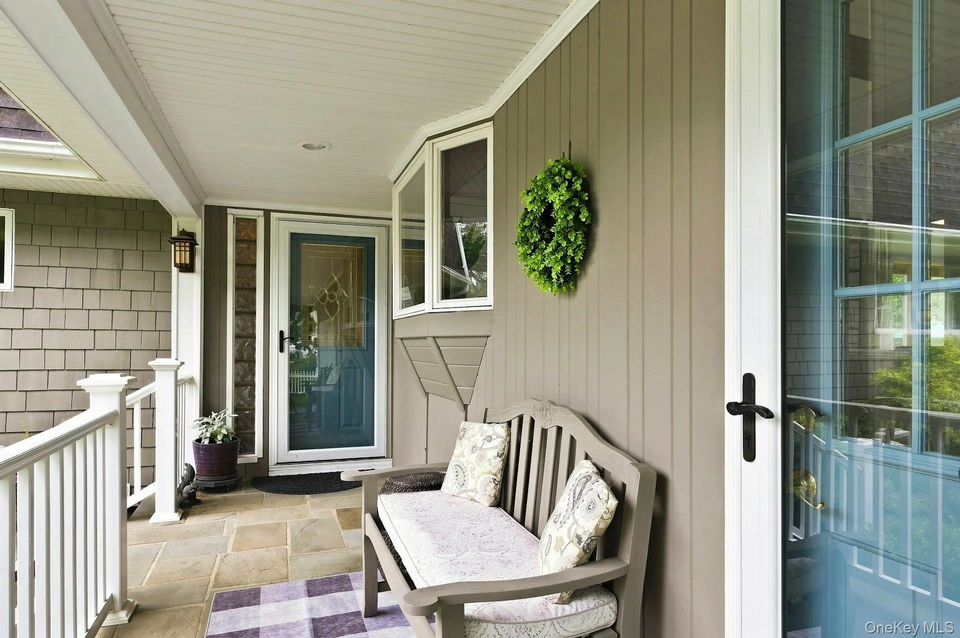 Covered porch Covered porch