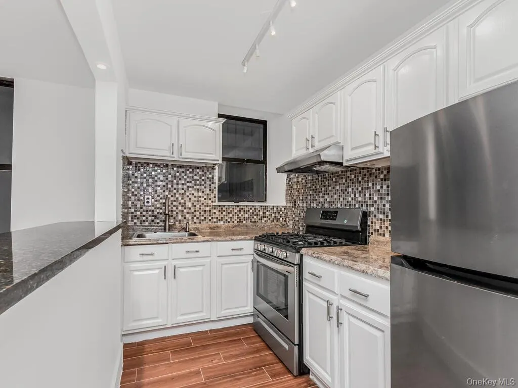 581 Academy Street, New York, NY, 1 Bedroom Bedrooms, 4 Rooms Rooms,1 BathroomBathrooms,Residential,For Rent,Academy,0,1027768 581 Academy Street, New York, NY, 1 Bedroom Bedrooms, 4 Rooms Rooms,1 BathroomBathrooms,Residential,For Rent,Academy,0,1027768