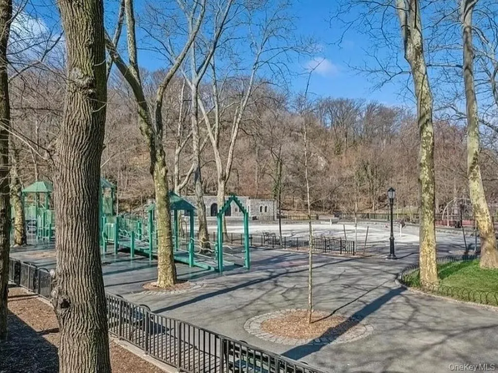 581 Academy Street, New York, NY, 1 Bedroom Bedrooms, 4 Rooms Rooms,1 BathroomBathrooms,Residential,For Rent,Academy,0,1027768 581 Academy Street, New York, NY, 1 Bedroom Bedrooms, 4 Rooms Rooms,1 BathroomBathrooms,Residential,For Rent,Academy,0,1027768