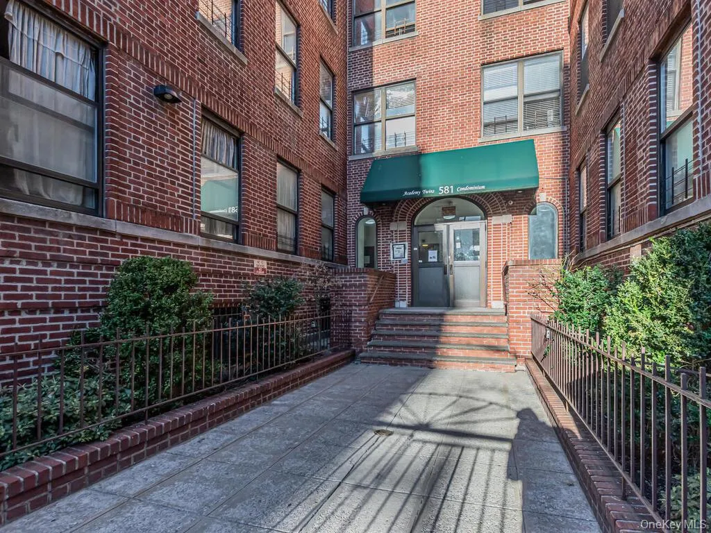 581 Academy Street, New York, NY, 1 Bedroom Bedrooms, 4 Rooms Rooms,1 BathroomBathrooms,Residential,For Rent,Academy,0,1027768 581 Academy Street, New York, NY, 1 Bedroom Bedrooms, 4 Rooms Rooms,1 BathroomBathrooms,Residential,For Rent,Academy,0,1027768