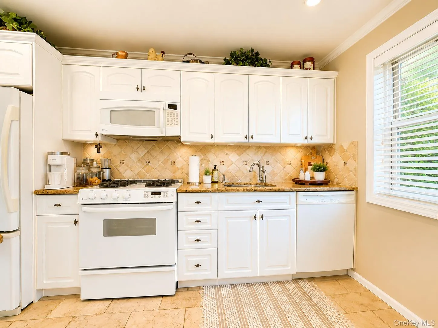 212-34 16th Avenue, New York, NY, 2 Bedrooms Bedrooms, 5 Rooms Rooms,1 BathroomBathrooms,Residential,For Rent,16th,0,1027771 212-34 16th Avenue, New York, NY, 2 Bedrooms Bedrooms, 5 Rooms Rooms,1 BathroomBathrooms,Residential,For Rent,16th,0,1027771
