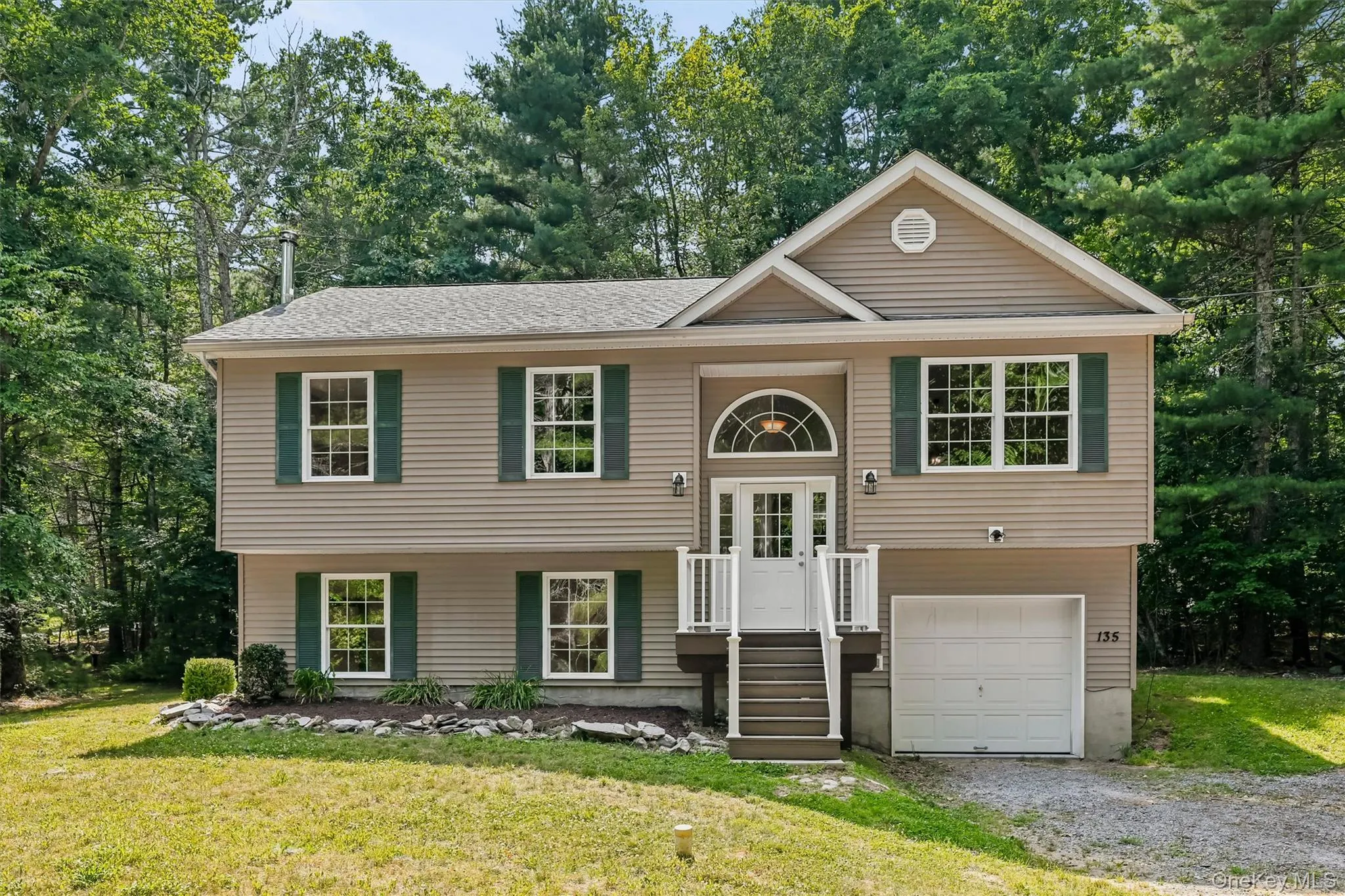135 Old Forestburg Road, Deerpark, NY, 3 Bedrooms Bedrooms, 10 Rooms Rooms,3 BathroomsBathrooms,Residential,For Rent,Old Forestburg,0,1027774 135 Old Forestburg Road, Deerpark, NY, 3 Bedrooms Bedrooms, 10 Rooms Rooms,3 BathroomsBathrooms,Residential,For Rent,Old Forestburg,0,1027774