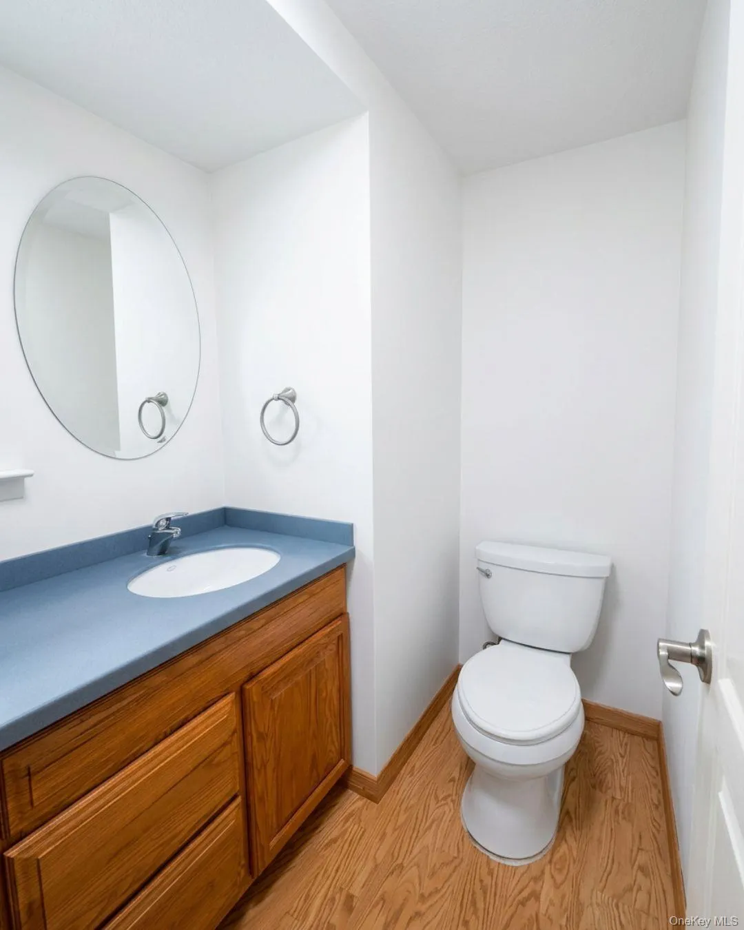 99 Washington Street, Islip, NY, 2 Bedrooms Bedrooms, 4 Rooms Rooms,1 BathroomBathrooms,Residential Lease,For Rent,Washington,0,1027776 99 Washington Street, Islip, NY, 2 Bedrooms Bedrooms, 4 Rooms Rooms,1 BathroomBathrooms,Residential Lease,For Rent,Washington,0,1027776
