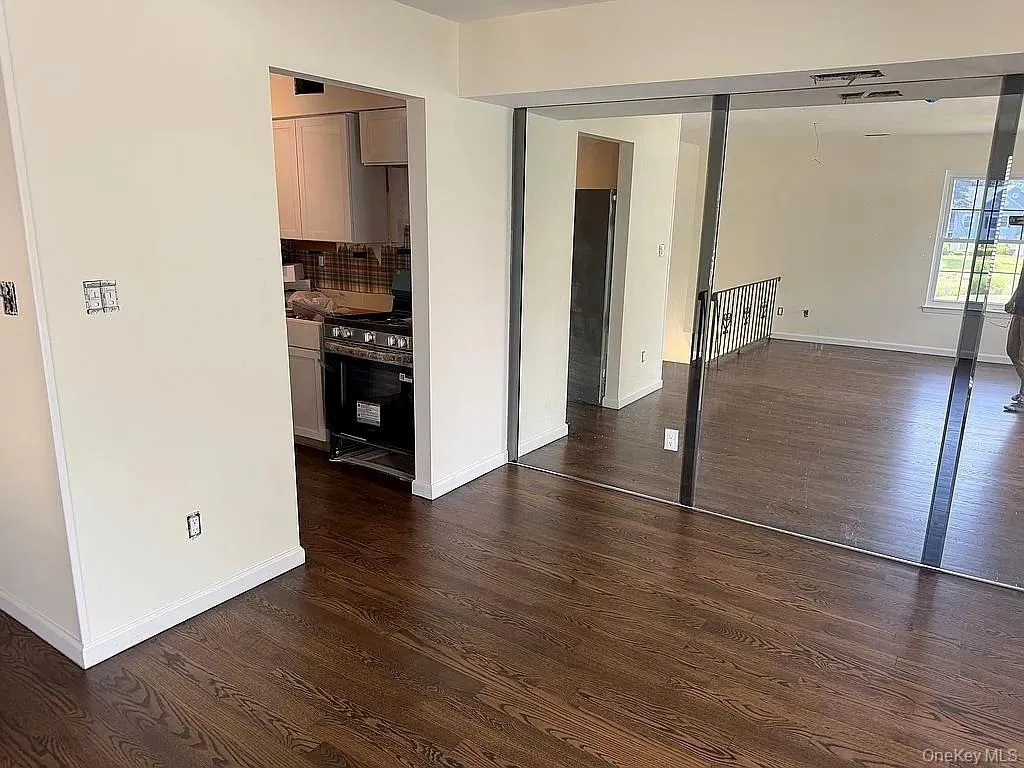 159 Fairview Circle, Brookhaven, NY, 2 Bedrooms Bedrooms, 5 Rooms Rooms,2 BathroomsBathrooms,Residential,For Rent,Fairview,0,1027778 159 Fairview Circle, Brookhaven, NY, 2 Bedrooms Bedrooms, 5 Rooms Rooms,2 BathroomsBathrooms,Residential,For Rent,Fairview,0,1027778