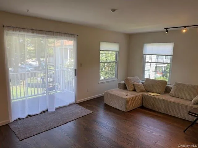 159 Fairview Circle, Brookhaven, NY, 2 Bedrooms Bedrooms, 5 Rooms Rooms,2 BathroomsBathrooms,Residential,For Rent,Fairview,0,1027778 159 Fairview Circle, Brookhaven, NY, 2 Bedrooms Bedrooms, 5 Rooms Rooms,2 BathroomsBathrooms,Residential,For Rent,Fairview,0,1027778
