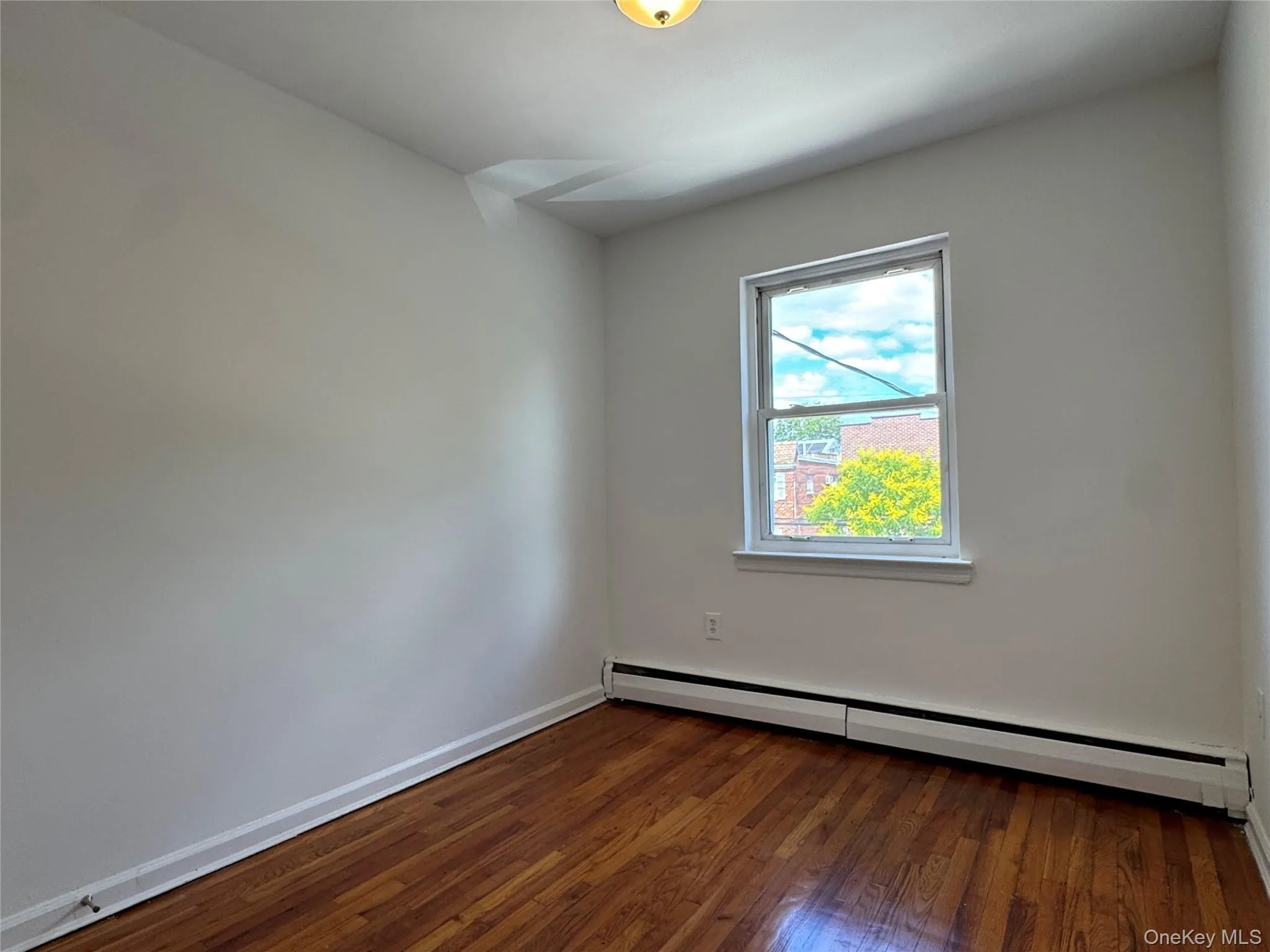 1651 Haight Avenue, New York, NY, 3 Bedrooms Bedrooms, 6 Rooms Rooms,1 BathroomBathrooms,Residential Lease,For Rent,Haight,0,1027779 1651 Haight Avenue, New York, NY, 3 Bedrooms Bedrooms, 6 Rooms Rooms,1 BathroomBathrooms,Residential Lease,For Rent,Haight,0,1027779