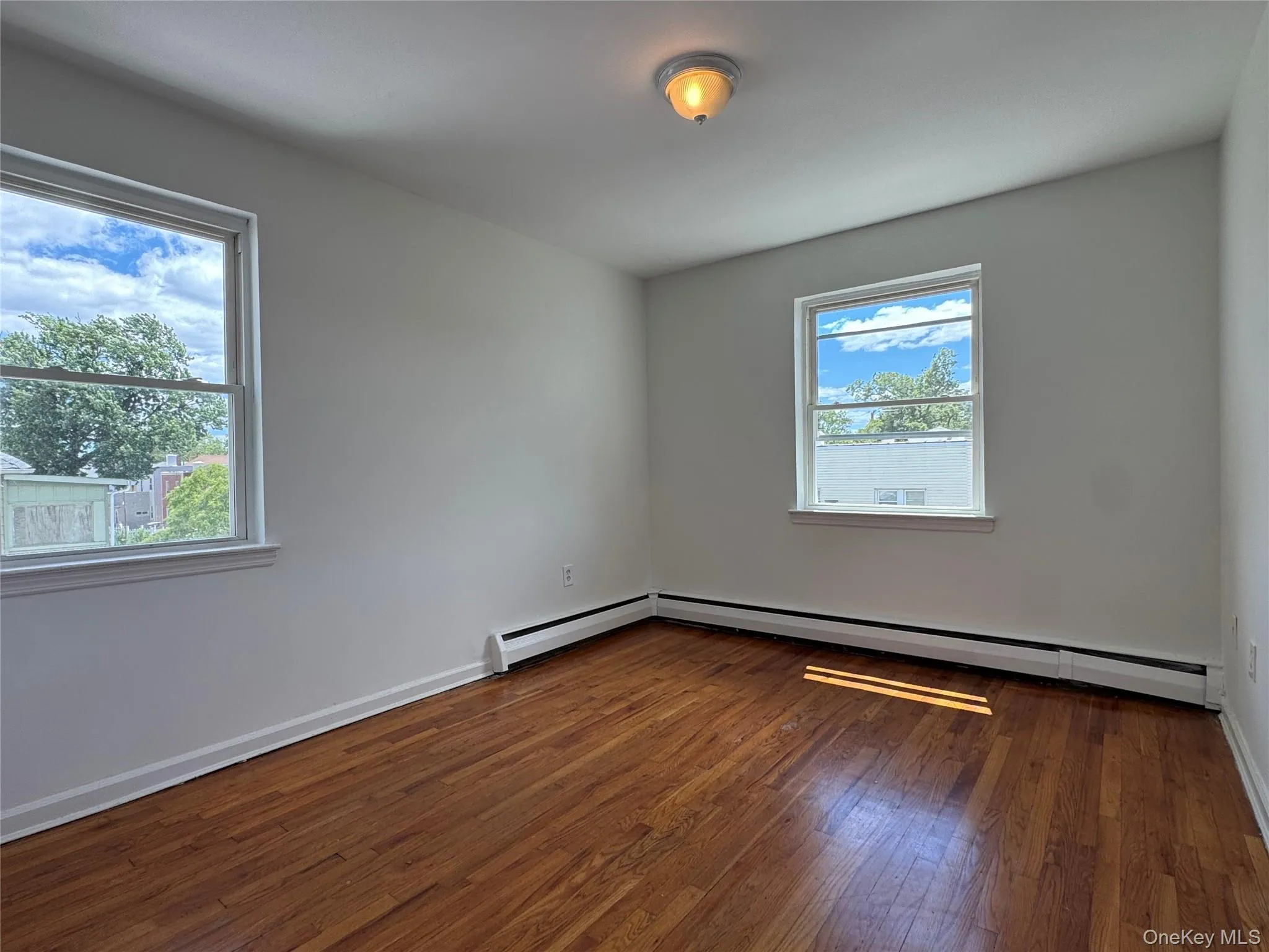 1651 Haight Avenue, New York, NY, 3 Bedrooms Bedrooms, 6 Rooms Rooms,1 BathroomBathrooms,Residential Lease,For Rent,Haight,0,1027779 1651 Haight Avenue, New York, NY, 3 Bedrooms Bedrooms, 6 Rooms Rooms,1 BathroomBathrooms,Residential Lease,For Rent,Haight,0,1027779