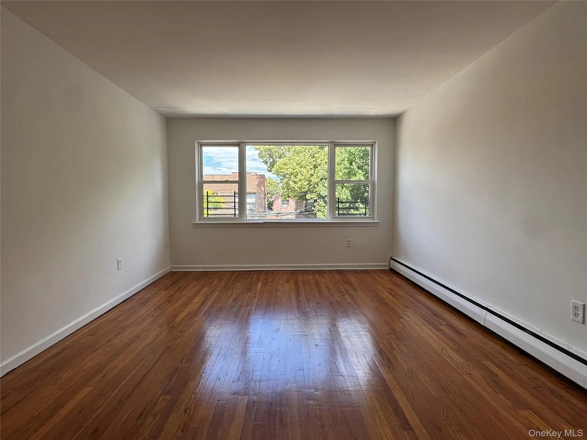1651 Haight Avenue, New York, NY, 3 Bedrooms Bedrooms, 6 Rooms Rooms,1 BathroomBathrooms,Residential Lease,For Rent,Haight,0,1027779 1651 Haight Avenue, New York, NY, 3 Bedrooms Bedrooms, 6 Rooms Rooms,1 BathroomBathrooms,Residential Lease,For Rent,Haight,0,1027779