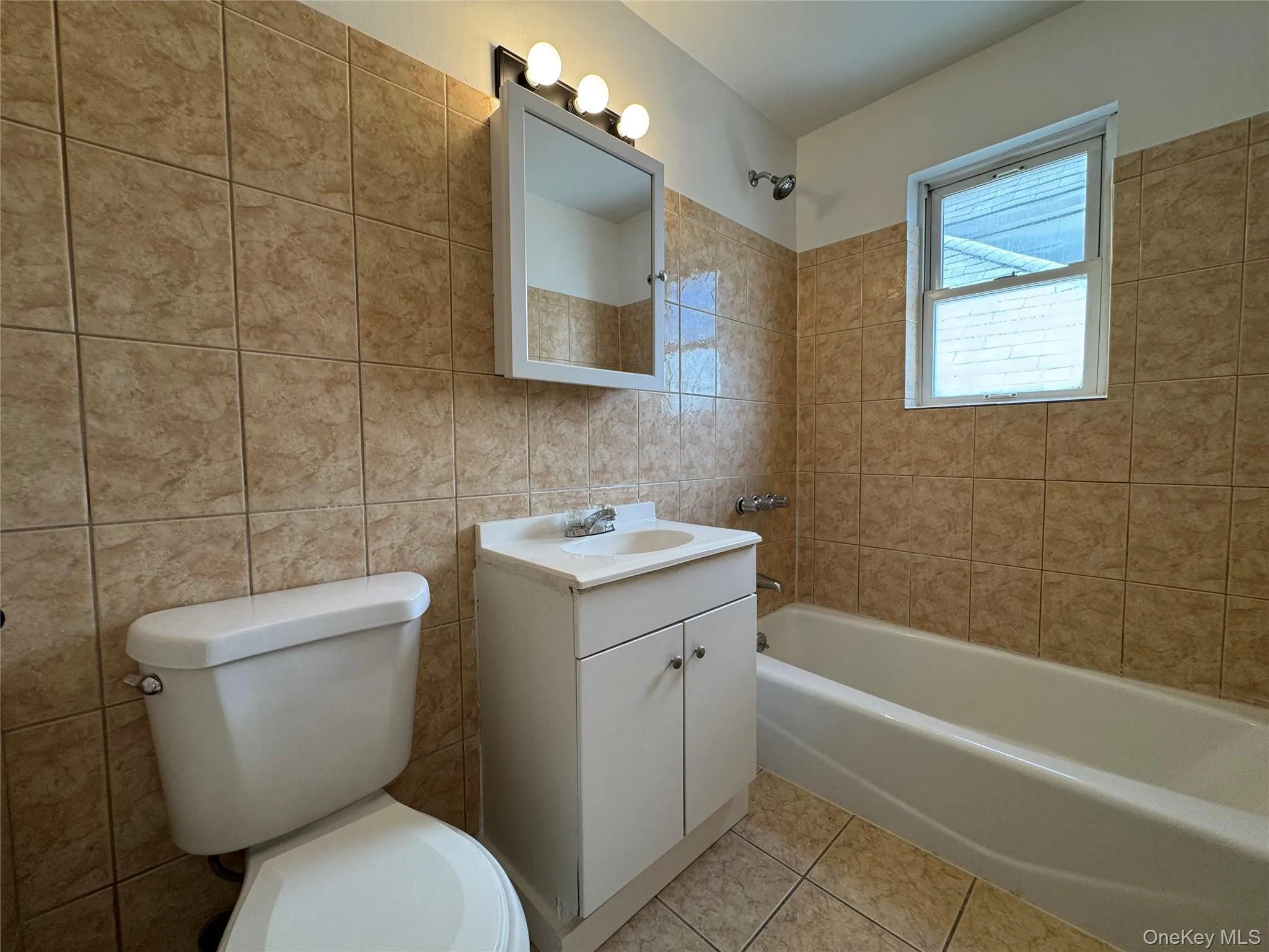 1651 Haight Avenue, New York, NY, 3 Bedrooms Bedrooms, 6 Rooms Rooms,1 BathroomBathrooms,Residential Lease,For Rent,Haight,0,1027779 1651 Haight Avenue, New York, NY, 3 Bedrooms Bedrooms, 6 Rooms Rooms,1 BathroomBathrooms,Residential Lease,For Rent,Haight,0,1027779