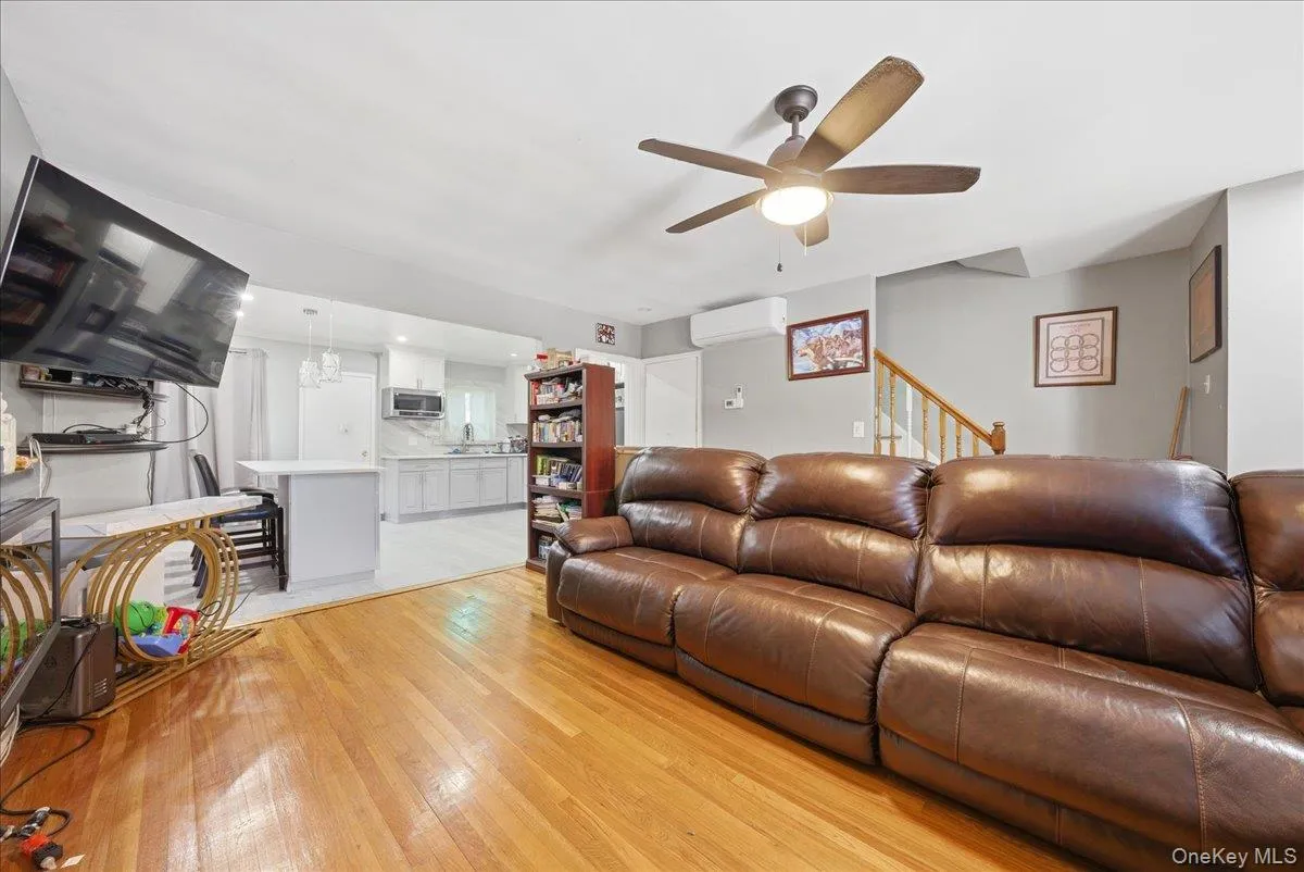 3410 Kingsland Avenue, New York, NY, 4 Bedrooms Bedrooms, 8 Rooms Rooms,2 BathroomsBathrooms,Residential,For Rent,Kingsland,0,1027784 3410 Kingsland Avenue, New York, NY, 4 Bedrooms Bedrooms, 8 Rooms Rooms,2 BathroomsBathrooms,Residential,For Rent,Kingsland,0,1027784