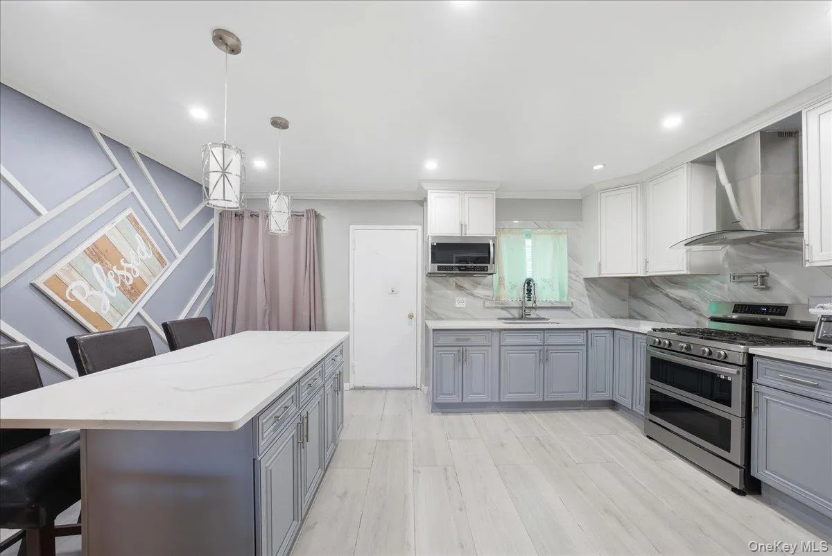 3410 Kingsland Avenue, New York, NY, 4 Bedrooms Bedrooms, 8 Rooms Rooms,2 BathroomsBathrooms,Residential,For Rent,Kingsland,0,1027784 3410 Kingsland Avenue, New York, NY, 4 Bedrooms Bedrooms, 8 Rooms Rooms,2 BathroomsBathrooms,Residential,For Rent,Kingsland,0,1027784