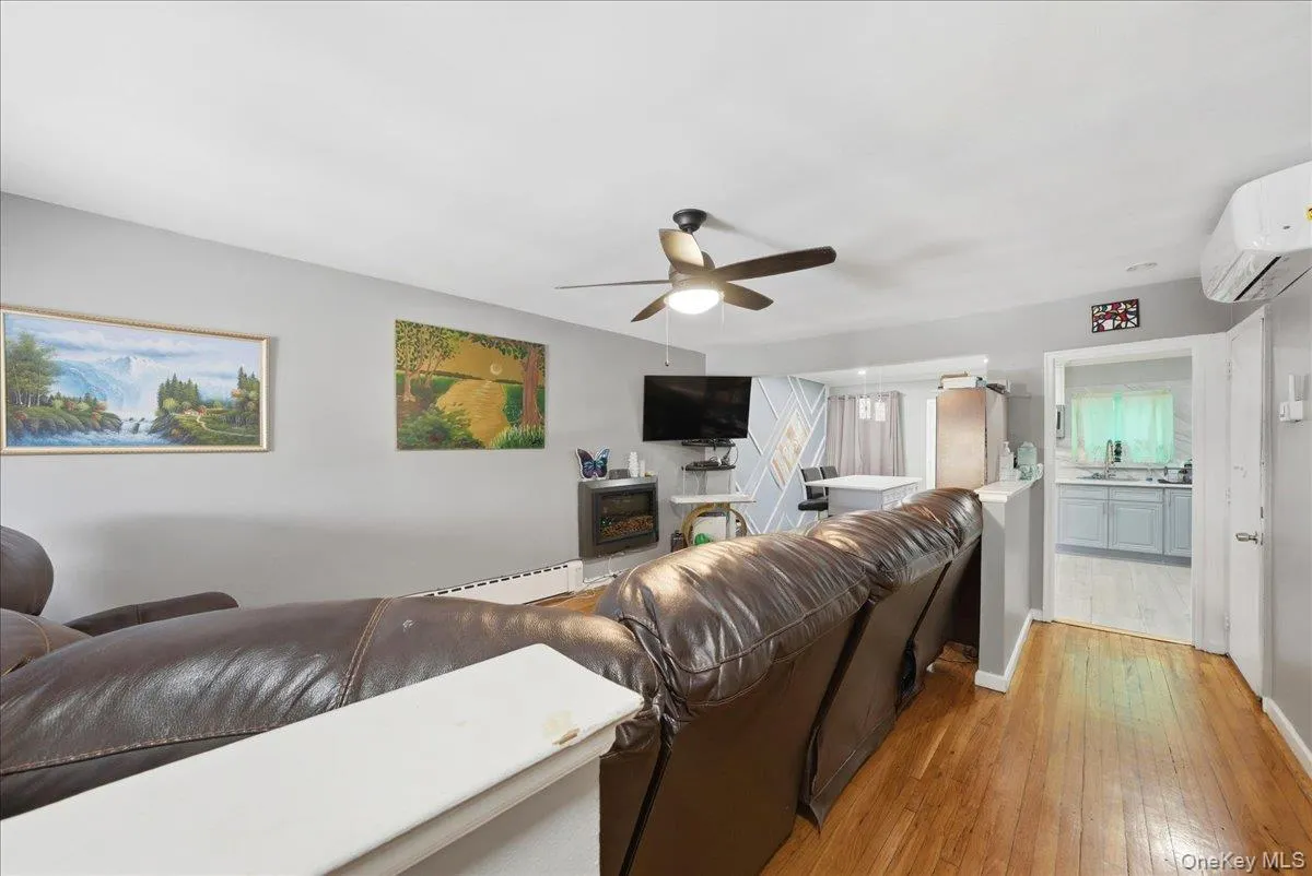 3410 Kingsland Avenue, New York, NY, 4 Bedrooms Bedrooms, 8 Rooms Rooms,2 BathroomsBathrooms,Residential,For Rent,Kingsland,0,1027784 3410 Kingsland Avenue, New York, NY, 4 Bedrooms Bedrooms, 8 Rooms Rooms,2 BathroomsBathrooms,Residential,For Rent,Kingsland,0,1027784