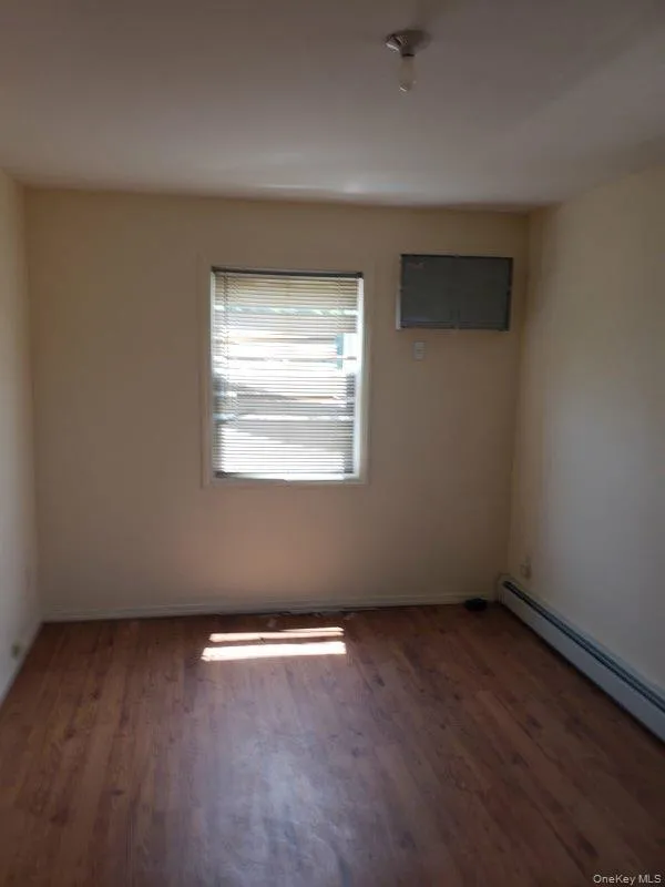 22724 Murdock Avenue, New York, NY, 6 Bedrooms Bedrooms, 9 Rooms Rooms,2 BathroomsBathrooms,Residential,For Rent,Murdock,0,1027786 22724 Murdock Avenue, New York, NY, 6 Bedrooms Bedrooms, 9 Rooms Rooms,2 BathroomsBathrooms,Residential,For Rent,Murdock,0,1027786