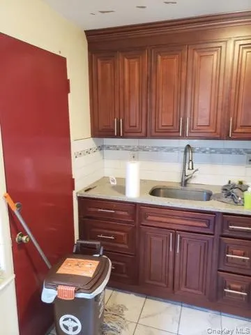 22724 Murdock Avenue, New York, NY, 6 Bedrooms Bedrooms, 9 Rooms Rooms,2 BathroomsBathrooms,Residential,For Rent,Murdock,0,1027786 22724 Murdock Avenue, New York, NY, 6 Bedrooms Bedrooms, 9 Rooms Rooms,2 BathroomsBathrooms,Residential,For Rent,Murdock,0,1027786