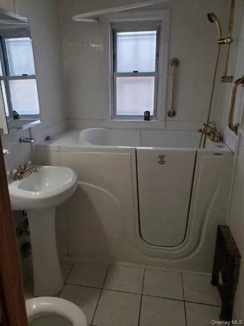 22724 Murdock Avenue, New York, NY, 6 Bedrooms Bedrooms, 9 Rooms Rooms,2 BathroomsBathrooms,Residential,For Rent,Murdock,0,1027786 22724 Murdock Avenue, New York, NY, 6 Bedrooms Bedrooms, 9 Rooms Rooms,2 BathroomsBathrooms,Residential,For Rent,Murdock,0,1027786