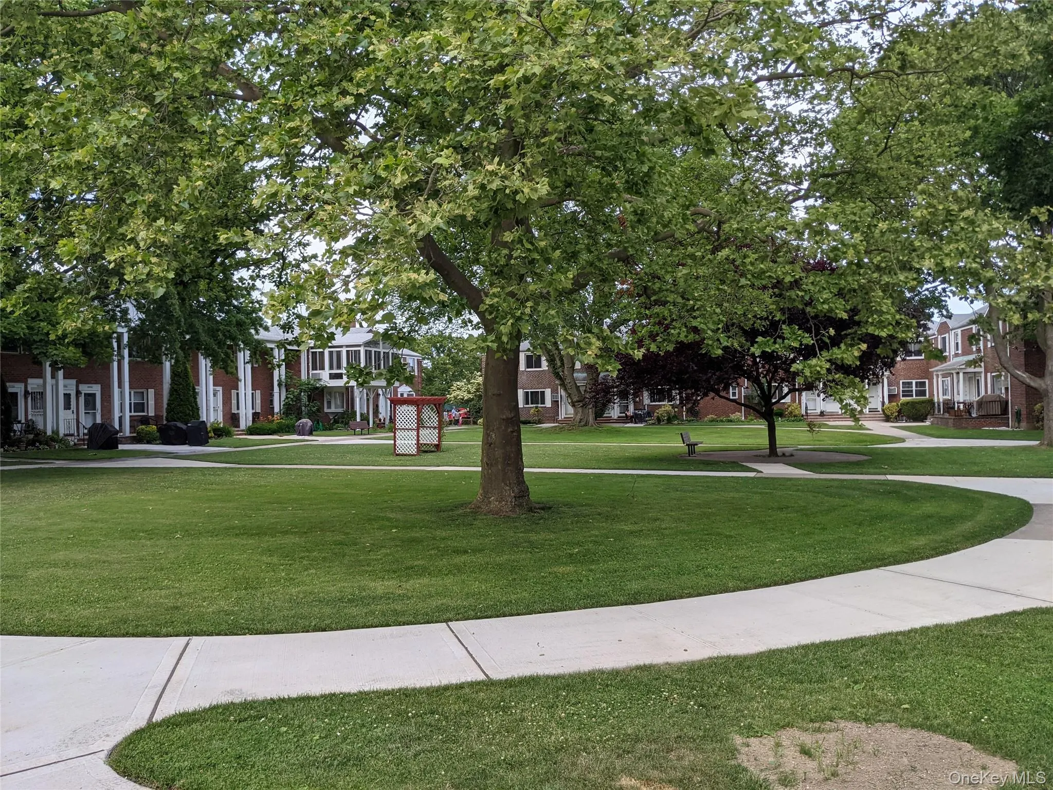 Beutiful landscaping Beutiful landscaping