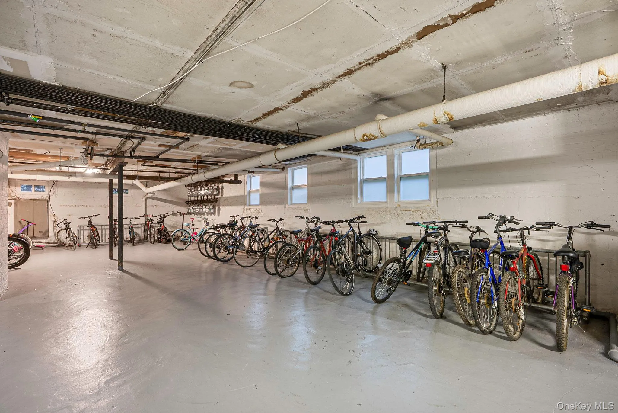 185 Atlantic Avenue, Hempstead, NY, 1 Bedroom Bedrooms, 4 Rooms Rooms,1 BathroomBathrooms,Residential,For Rent,Atlantic,0,1027798 185 Atlantic Avenue, Hempstead, NY, 1 Bedroom Bedrooms, 4 Rooms Rooms,1 BathroomBathrooms,Residential,For Rent,Atlantic,0,1027798