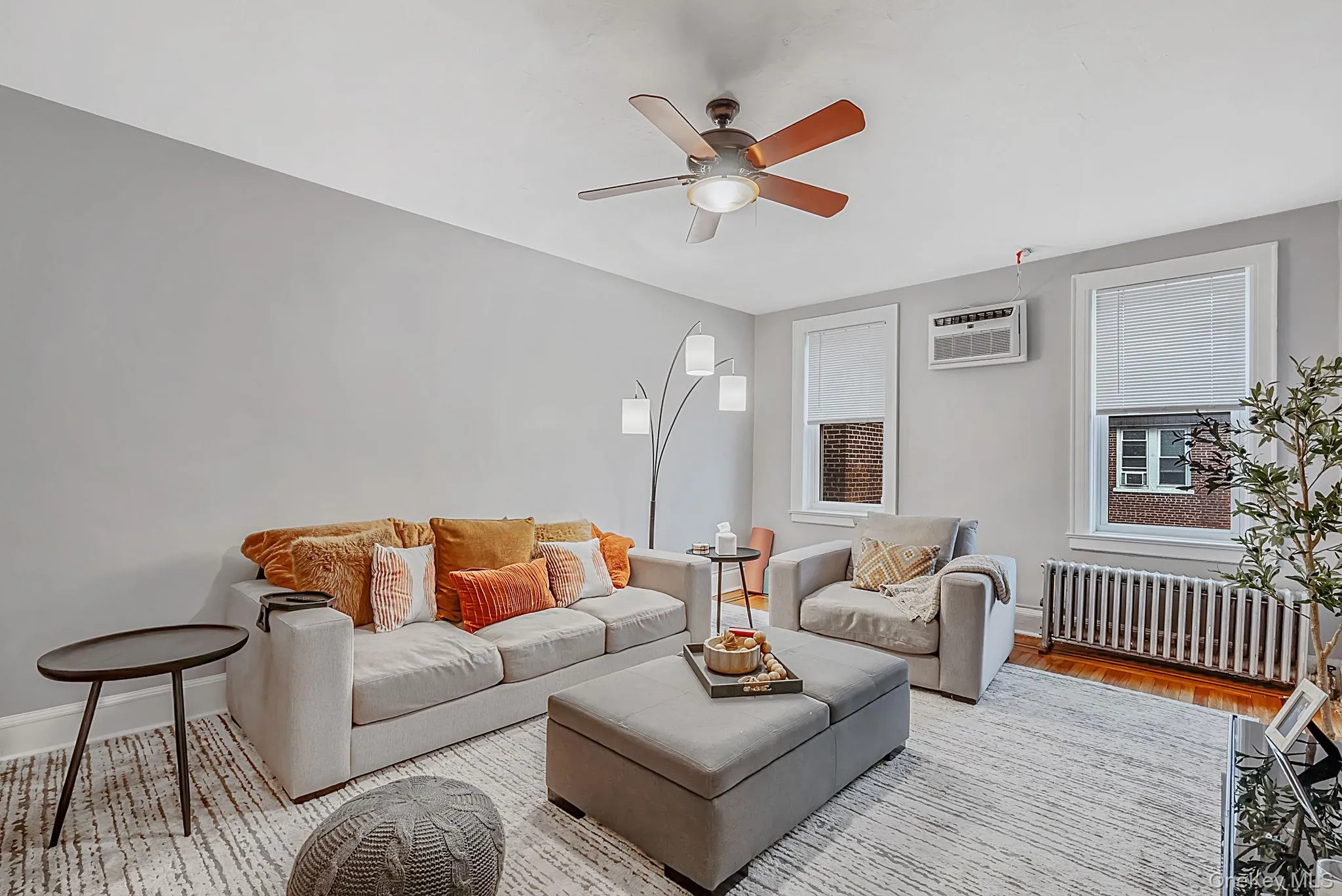 185 Atlantic Avenue, Hempstead, NY, 1 Bedroom Bedrooms, 4 Rooms Rooms,1 BathroomBathrooms,Residential,For Rent,Atlantic,0,1027798 185 Atlantic Avenue, Hempstead, NY, 1 Bedroom Bedrooms, 4 Rooms Rooms,1 BathroomBathrooms,Residential,For Rent,Atlantic,0,1027798