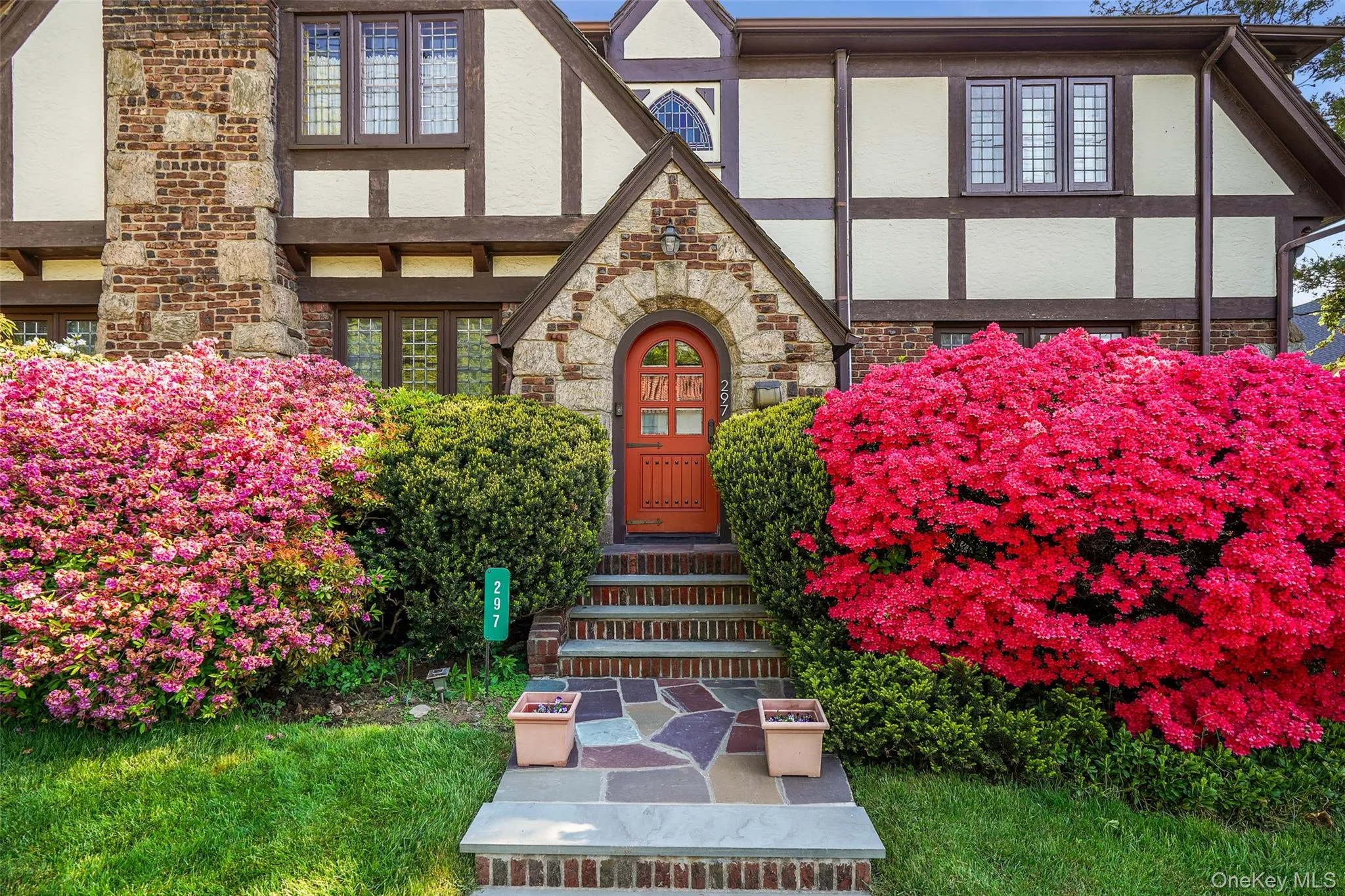 297 Devonia Avenue, Mount Vernon, NY, 5 Bedrooms Bedrooms, 9 Rooms Rooms,2 BathroomsBathrooms,Residential,For Rent,Devonia,0,1027807 297 Devonia Avenue, Mount Vernon, NY, 5 Bedrooms Bedrooms, 9 Rooms Rooms,2 BathroomsBathrooms,Residential,For Rent,Devonia,0,1027807