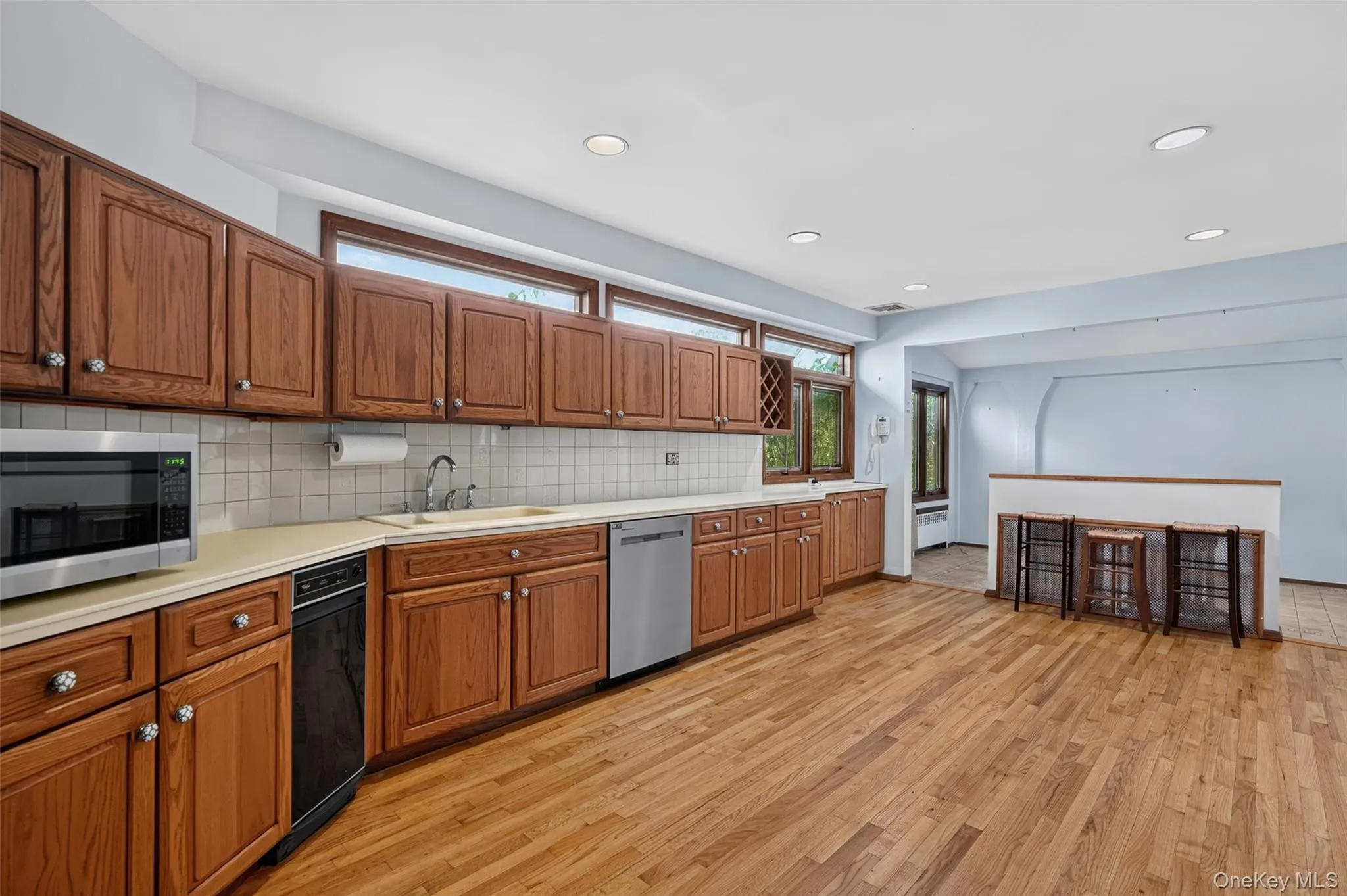 297 Devonia Avenue, Mount Vernon, NY, 5 Bedrooms Bedrooms, 9 Rooms Rooms,2 BathroomsBathrooms,Residential,For Rent,Devonia,0,1027807 297 Devonia Avenue, Mount Vernon, NY, 5 Bedrooms Bedrooms, 9 Rooms Rooms,2 BathroomsBathrooms,Residential,For Rent,Devonia,0,1027807
