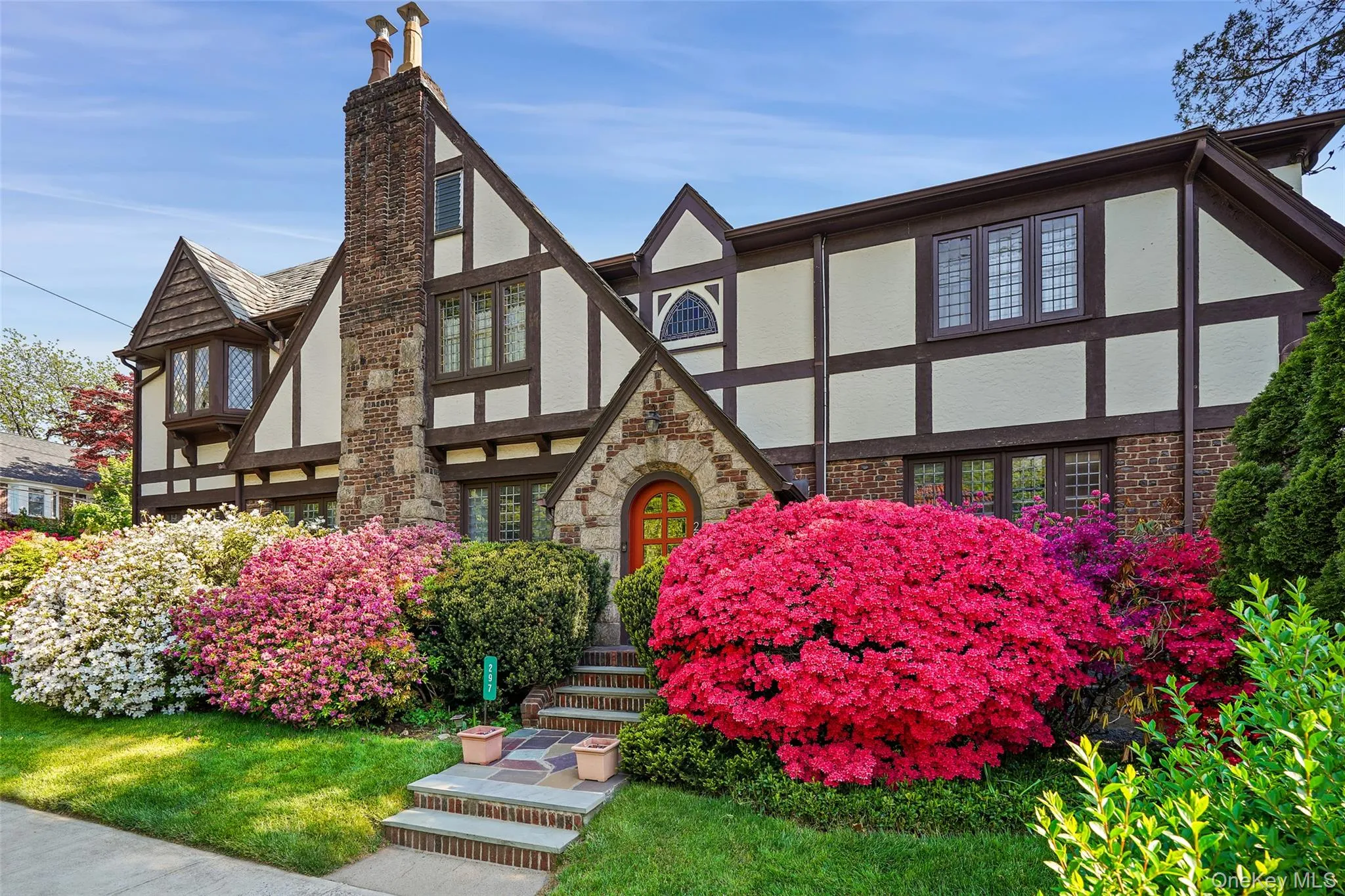 297 Devonia Avenue, Mount Vernon, NY, 5 Bedrooms Bedrooms, 9 Rooms Rooms,2 BathroomsBathrooms,Residential,For Rent,Devonia,0,1027807 297 Devonia Avenue, Mount Vernon, NY, 5 Bedrooms Bedrooms, 9 Rooms Rooms,2 BathroomsBathrooms,Residential,For Rent,Devonia,0,1027807