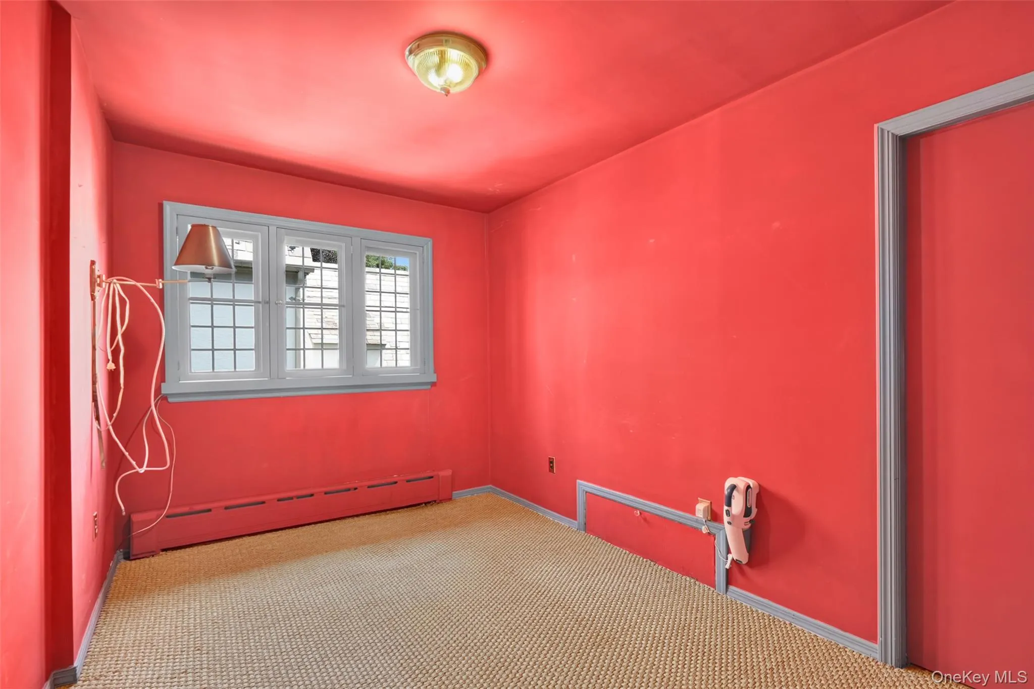 5th bedroom acessible through primary bath/hall 5th bedroom acessible through primary bath/hall