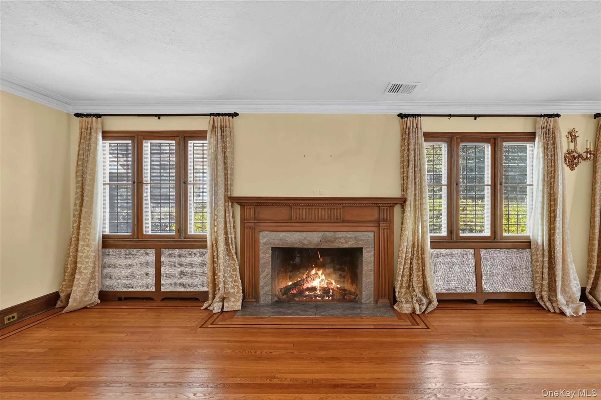 297 Devonia Avenue, Mount Vernon, NY, 5 Bedrooms Bedrooms, 9 Rooms Rooms,2 BathroomsBathrooms,Residential,For Rent,Devonia,0,1027807 297 Devonia Avenue, Mount Vernon, NY, 5 Bedrooms Bedrooms, 9 Rooms Rooms,2 BathroomsBathrooms,Residential,For Rent,Devonia,0,1027807