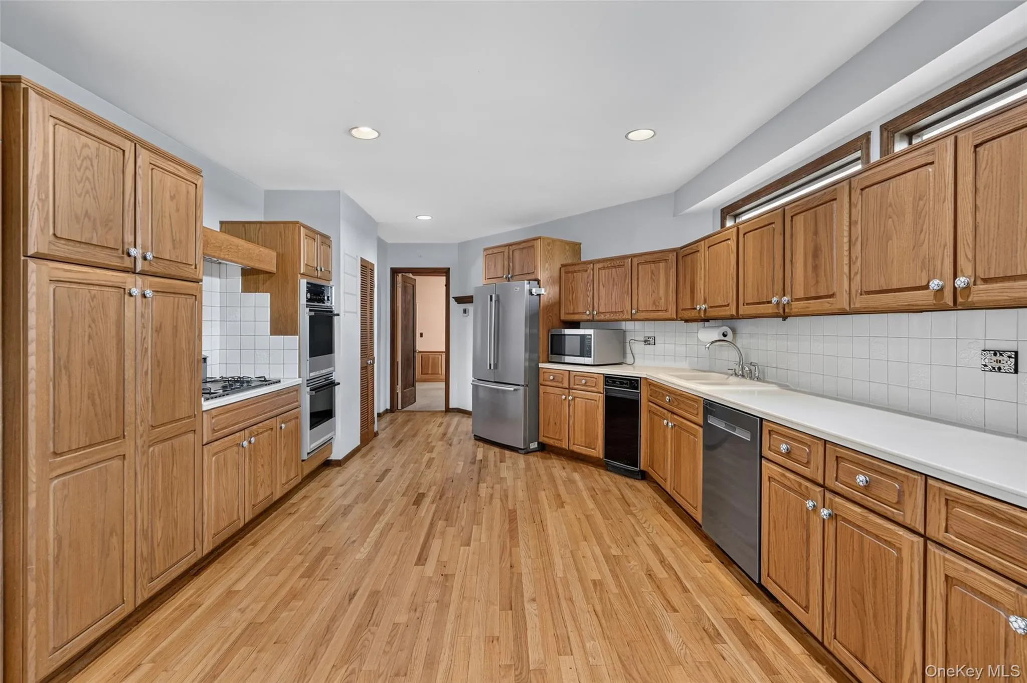 297 Devonia Avenue, Mount Vernon, NY, 5 Bedrooms Bedrooms, 9 Rooms Rooms,2 BathroomsBathrooms,Residential,For Rent,Devonia,0,1027807 297 Devonia Avenue, Mount Vernon, NY, 5 Bedrooms Bedrooms, 9 Rooms Rooms,2 BathroomsBathrooms,Residential,For Rent,Devonia,0,1027807