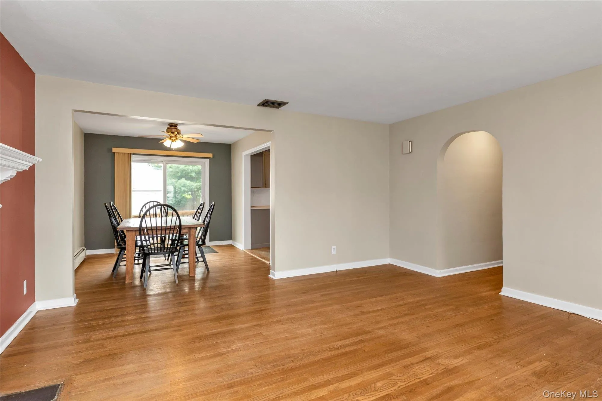 16 Verleye Avenue, Huntington, NY, 3 Bedrooms Bedrooms, 7 Rooms Rooms,2 BathroomsBathrooms,Residential,For Rent,Verleye,0,1027809 16 Verleye Avenue, Huntington, NY, 3 Bedrooms Bedrooms, 7 Rooms Rooms,2 BathroomsBathrooms,Residential,For Rent,Verleye,0,1027809