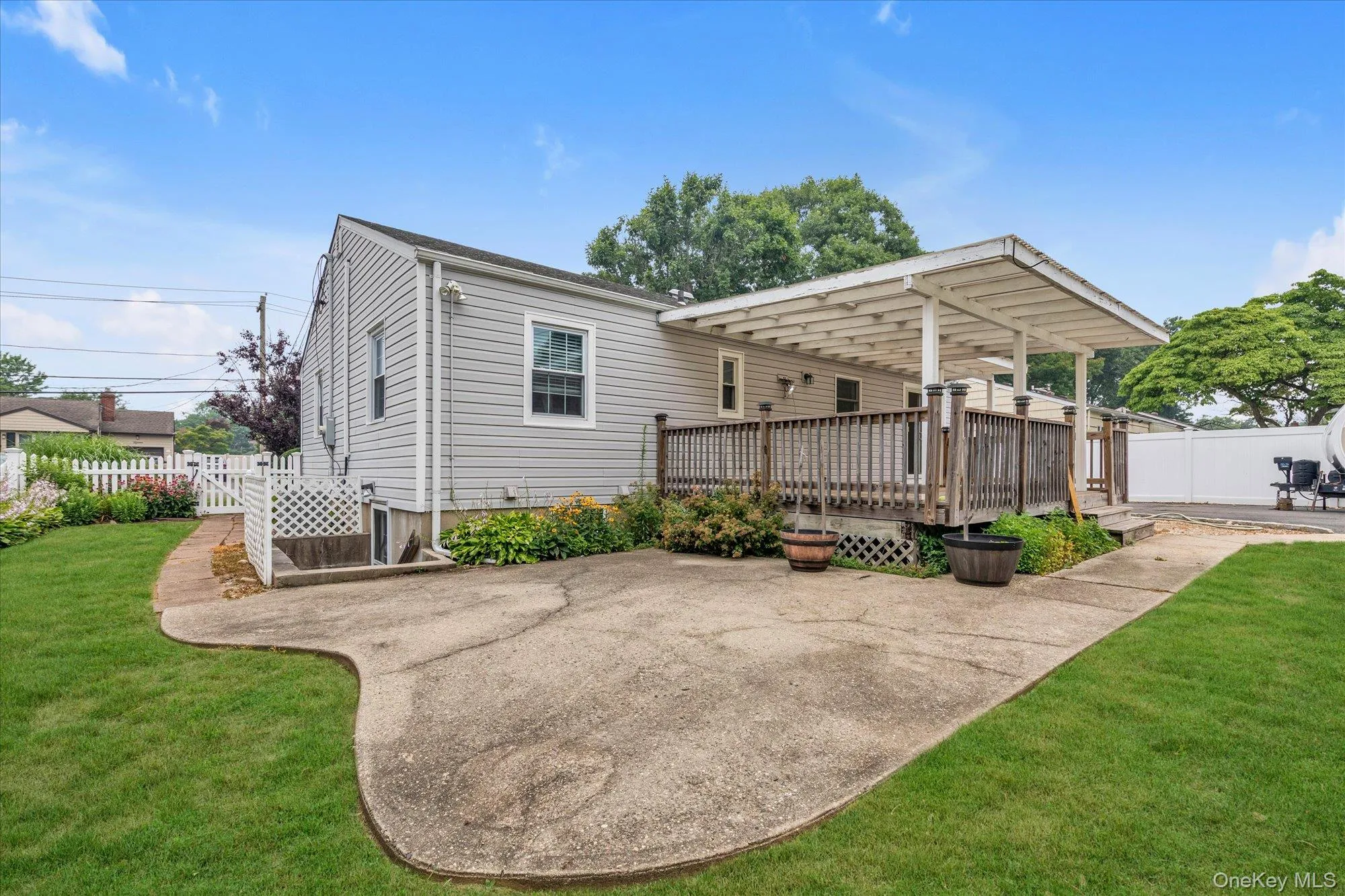 16 Verleye Avenue, Huntington, NY, 3 Bedrooms Bedrooms, 7 Rooms Rooms,2 BathroomsBathrooms,Residential,For Rent,Verleye,0,1027809 16 Verleye Avenue, Huntington, NY, 3 Bedrooms Bedrooms, 7 Rooms Rooms,2 BathroomsBathrooms,Residential,For Rent,Verleye,0,1027809