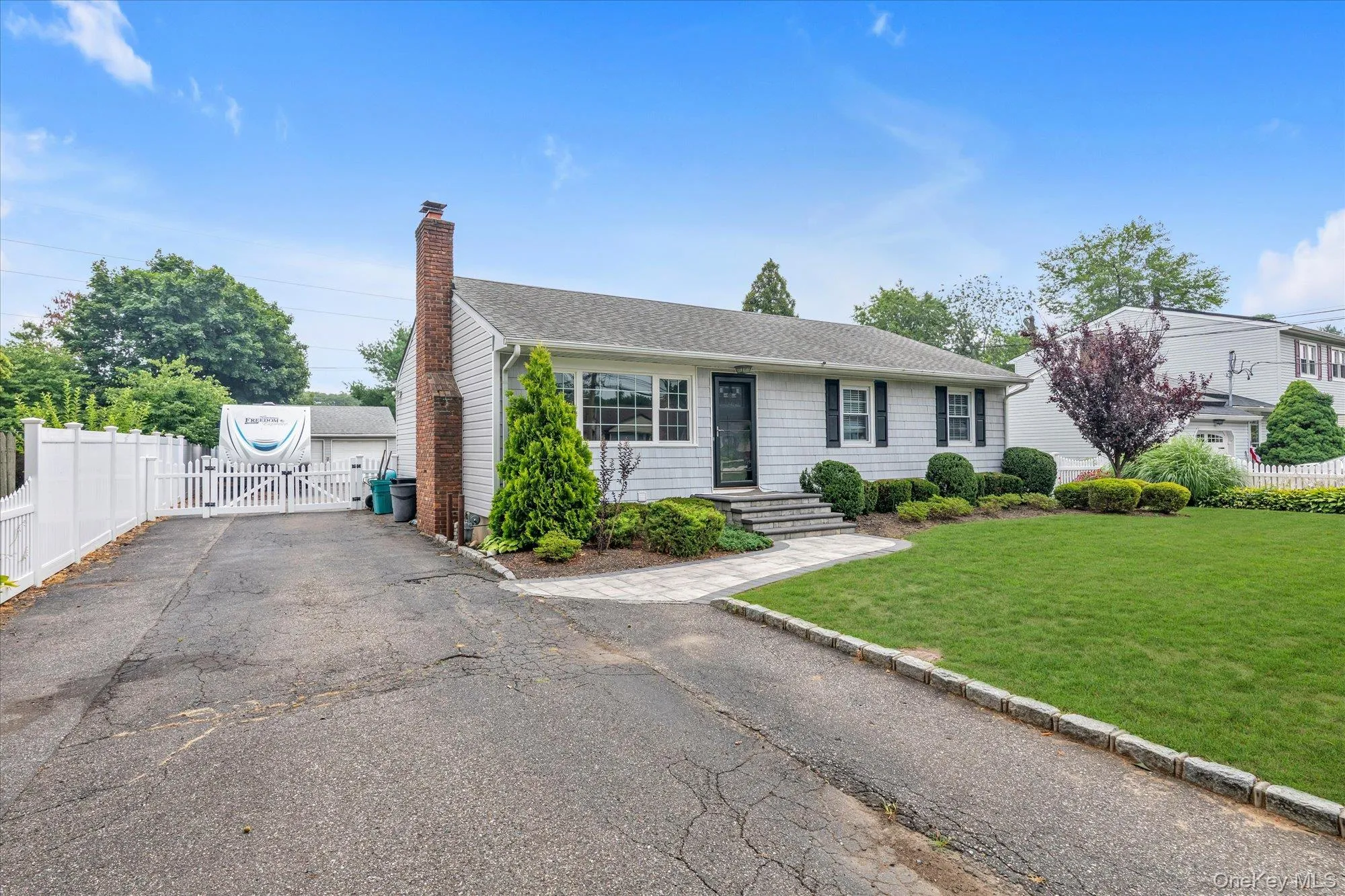 16 Verleye Avenue, Huntington, NY, 3 Bedrooms Bedrooms, 7 Rooms Rooms,2 BathroomsBathrooms,Residential,For Rent,Verleye,0,1027809 16 Verleye Avenue, Huntington, NY, 3 Bedrooms Bedrooms, 7 Rooms Rooms,2 BathroomsBathrooms,Residential,For Rent,Verleye,0,1027809