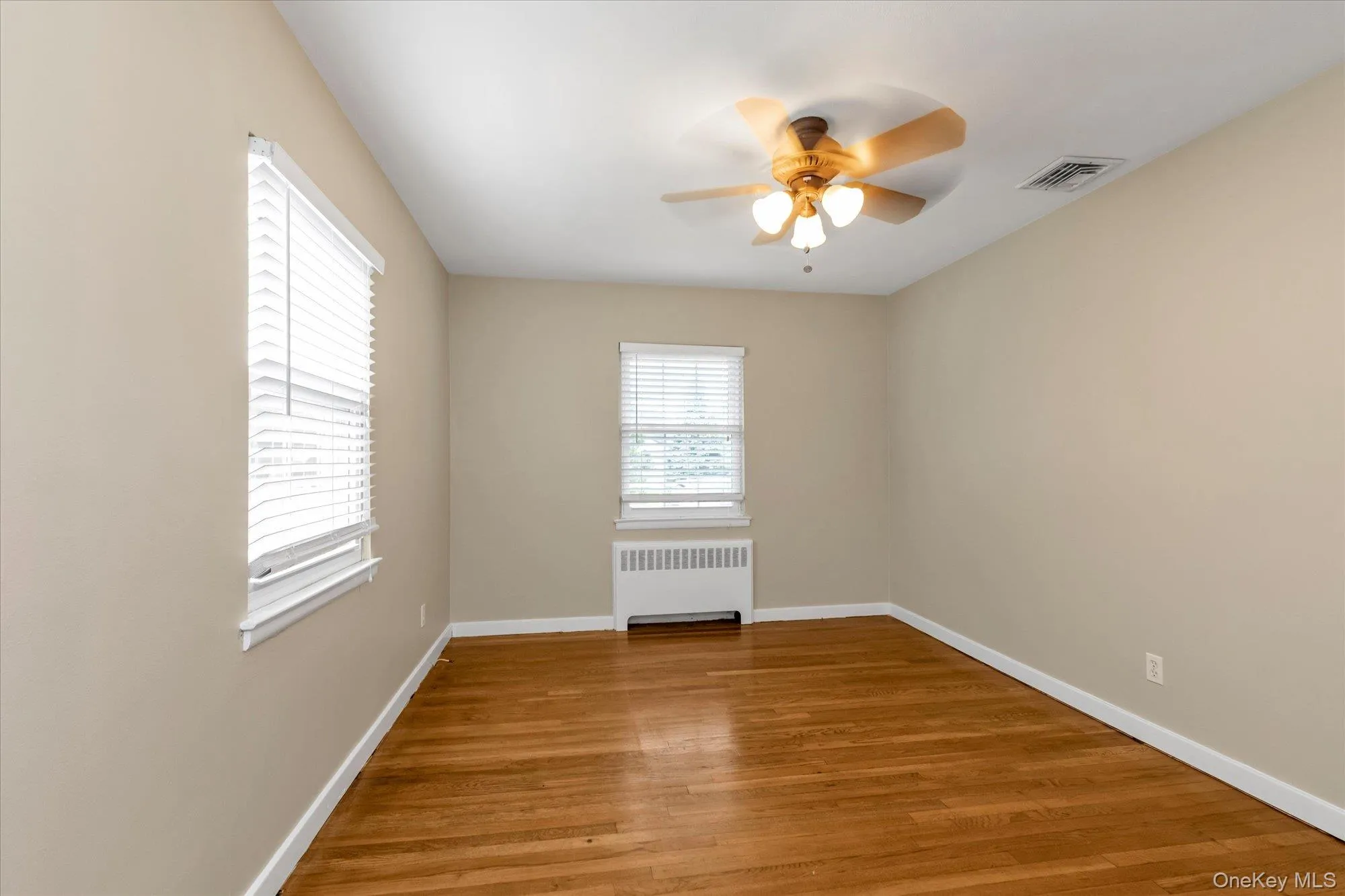 16 Verleye Avenue, Huntington, NY, 3 Bedrooms Bedrooms, 7 Rooms Rooms,2 BathroomsBathrooms,Residential,For Rent,Verleye,0,1027809 16 Verleye Avenue, Huntington, NY, 3 Bedrooms Bedrooms, 7 Rooms Rooms,2 BathroomsBathrooms,Residential,For Rent,Verleye,0,1027809
