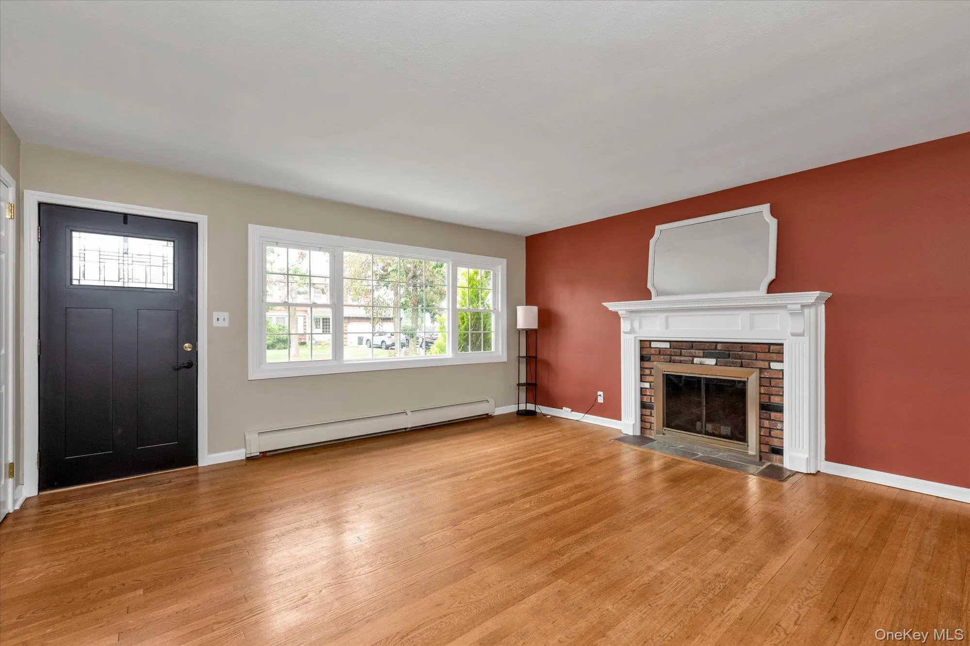 16 Verleye Avenue, Huntington, NY, 3 Bedrooms Bedrooms, 7 Rooms Rooms,2 BathroomsBathrooms,Residential,For Rent,Verleye,0,1027809 16 Verleye Avenue, Huntington, NY, 3 Bedrooms Bedrooms, 7 Rooms Rooms,2 BathroomsBathrooms,Residential,For Rent,Verleye,0,1027809