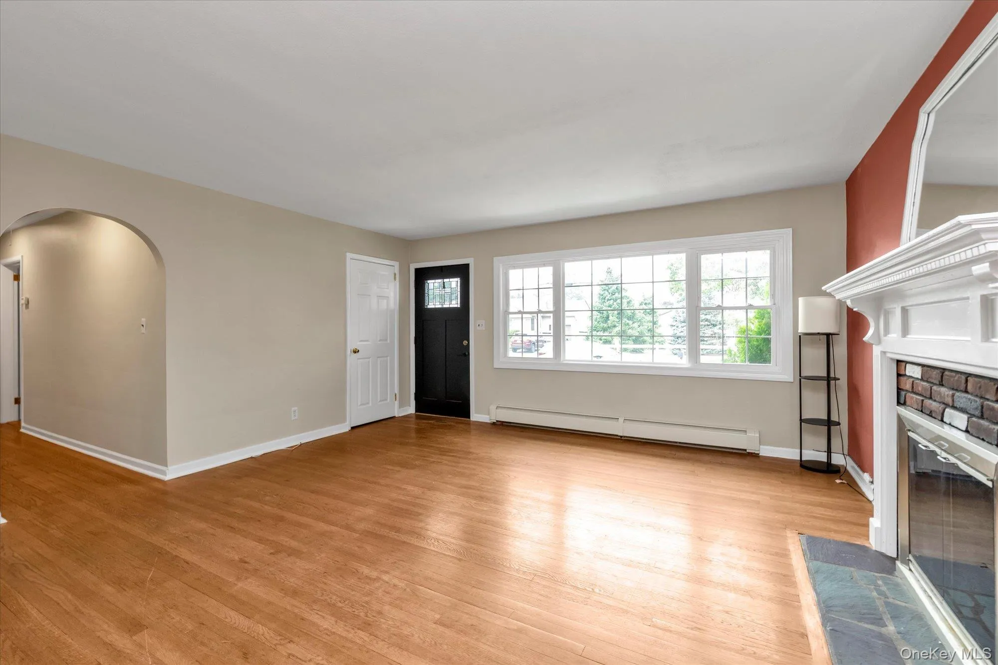 16 Verleye Avenue, Huntington, NY, 3 Bedrooms Bedrooms, 7 Rooms Rooms,2 BathroomsBathrooms,Residential,For Rent,Verleye,0,1027809 16 Verleye Avenue, Huntington, NY, 3 Bedrooms Bedrooms, 7 Rooms Rooms,2 BathroomsBathrooms,Residential,For Rent,Verleye,0,1027809