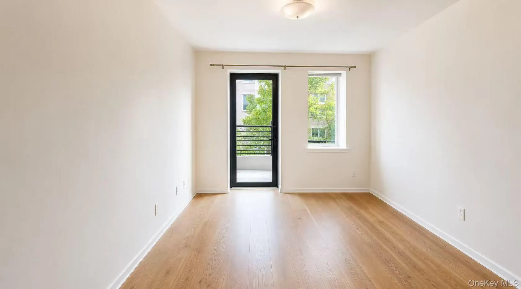 132-59 41st Road, New York, NY, 1 Bedroom Bedrooms, 5 Rooms Rooms,2 BathroomsBathrooms,Residential,For Rent,41st,0,1027816 132-59 41st Road, New York, NY, 1 Bedroom Bedrooms, 5 Rooms Rooms,2 BathroomsBathrooms,Residential,For Rent,41st,0,1027816