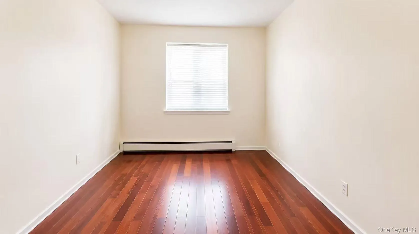 132-59 41st Road, New York, NY, 1 Bedroom Bedrooms, 5 Rooms Rooms,2 BathroomsBathrooms,Residential,For Rent,41st,0,1027816 132-59 41st Road, New York, NY, 1 Bedroom Bedrooms, 5 Rooms Rooms,2 BathroomsBathrooms,Residential,For Rent,41st,0,1027816