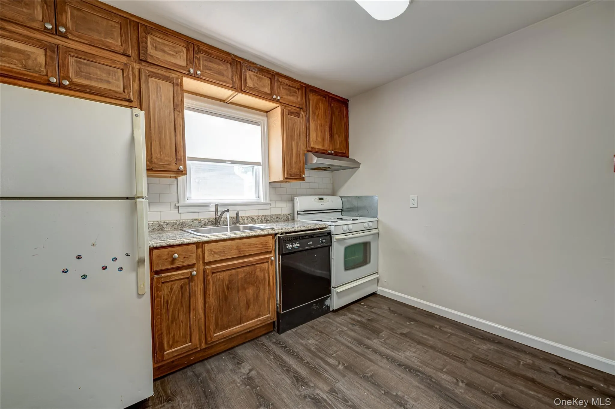 123 Cherubina Lane, Babylon, NY, 2 Bedrooms Bedrooms, 4 Rooms Rooms,1 BathroomBathrooms,Residential,For Rent,Cherubina,0,1027819 123 Cherubina Lane, Babylon, NY, 2 Bedrooms Bedrooms, 4 Rooms Rooms,1 BathroomBathrooms,Residential,For Rent,Cherubina,0,1027819