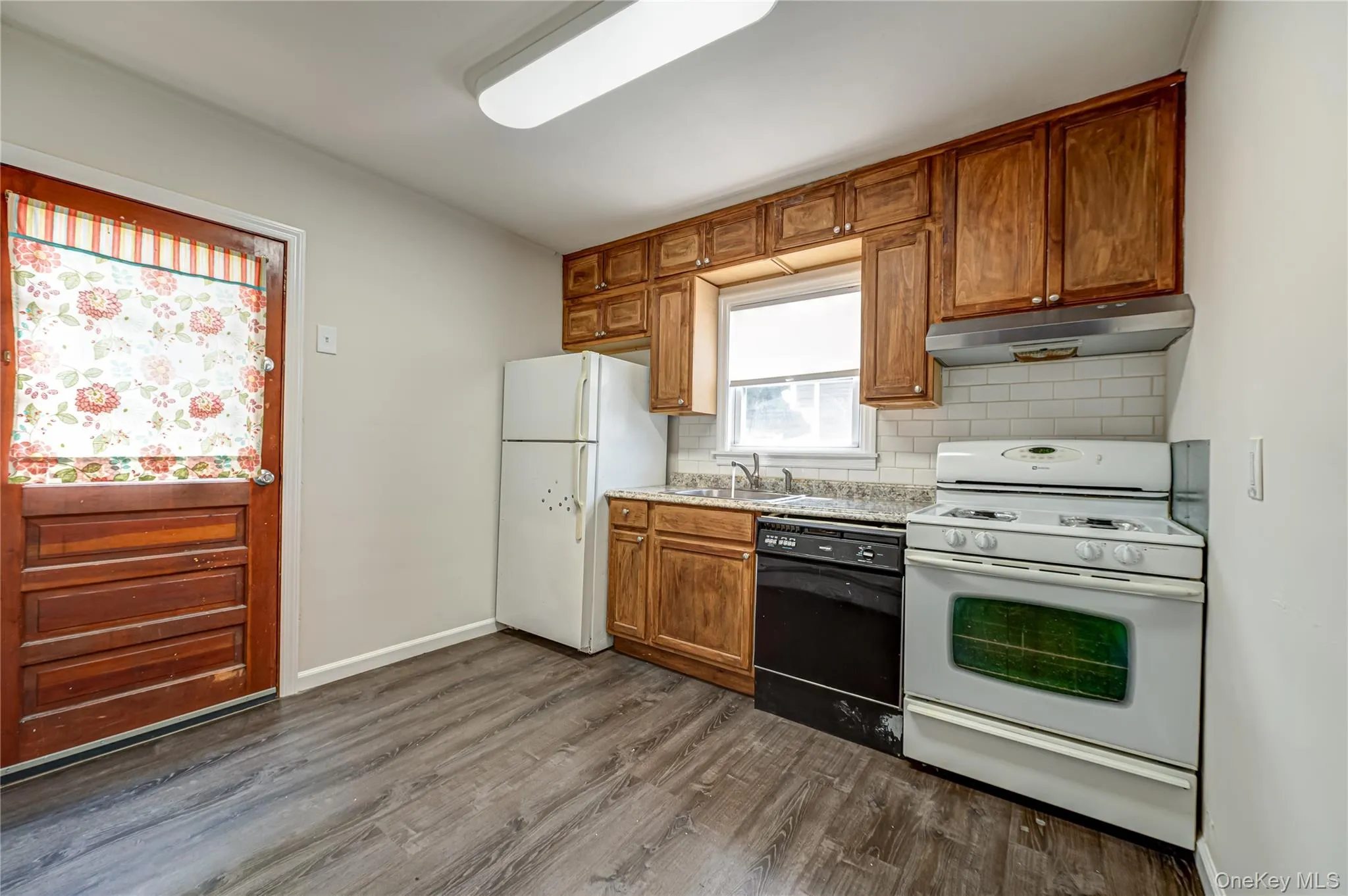 123 Cherubina Lane, Babylon, NY, 2 Bedrooms Bedrooms, 4 Rooms Rooms,1 BathroomBathrooms,Residential,For Rent,Cherubina,0,1027819 123 Cherubina Lane, Babylon, NY, 2 Bedrooms Bedrooms, 4 Rooms Rooms,1 BathroomBathrooms,Residential,For Rent,Cherubina,0,1027819