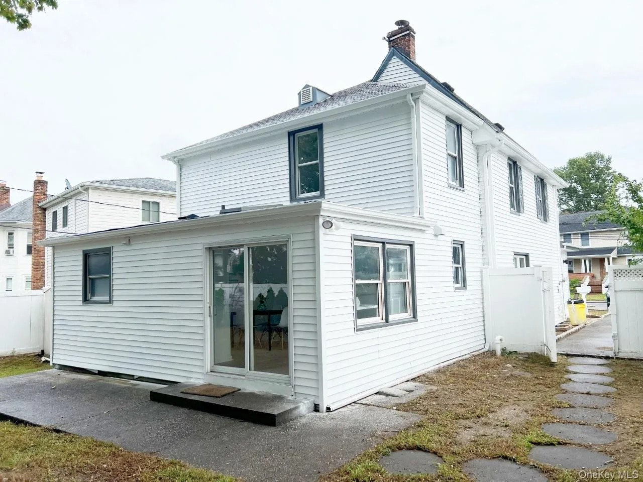 20 Walters Avenue, Oyster Bay, NY, 4 Bedrooms Bedrooms, 12 Rooms Rooms,3 BathroomsBathrooms,Residential,For Rent,Walters,0,1027820 20 Walters Avenue, Oyster Bay, NY, 4 Bedrooms Bedrooms, 12 Rooms Rooms,3 BathroomsBathrooms,Residential,For Rent,Walters,0,1027820