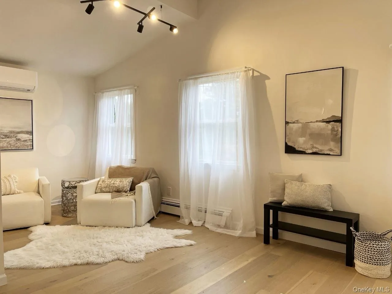 20 Walters Avenue, Oyster Bay, NY, 4 Bedrooms Bedrooms, 12 Rooms Rooms,3 BathroomsBathrooms,Residential,For Rent,Walters,0,1027820 20 Walters Avenue, Oyster Bay, NY, 4 Bedrooms Bedrooms, 12 Rooms Rooms,3 BathroomsBathrooms,Residential,For Rent,Walters,0,1027820