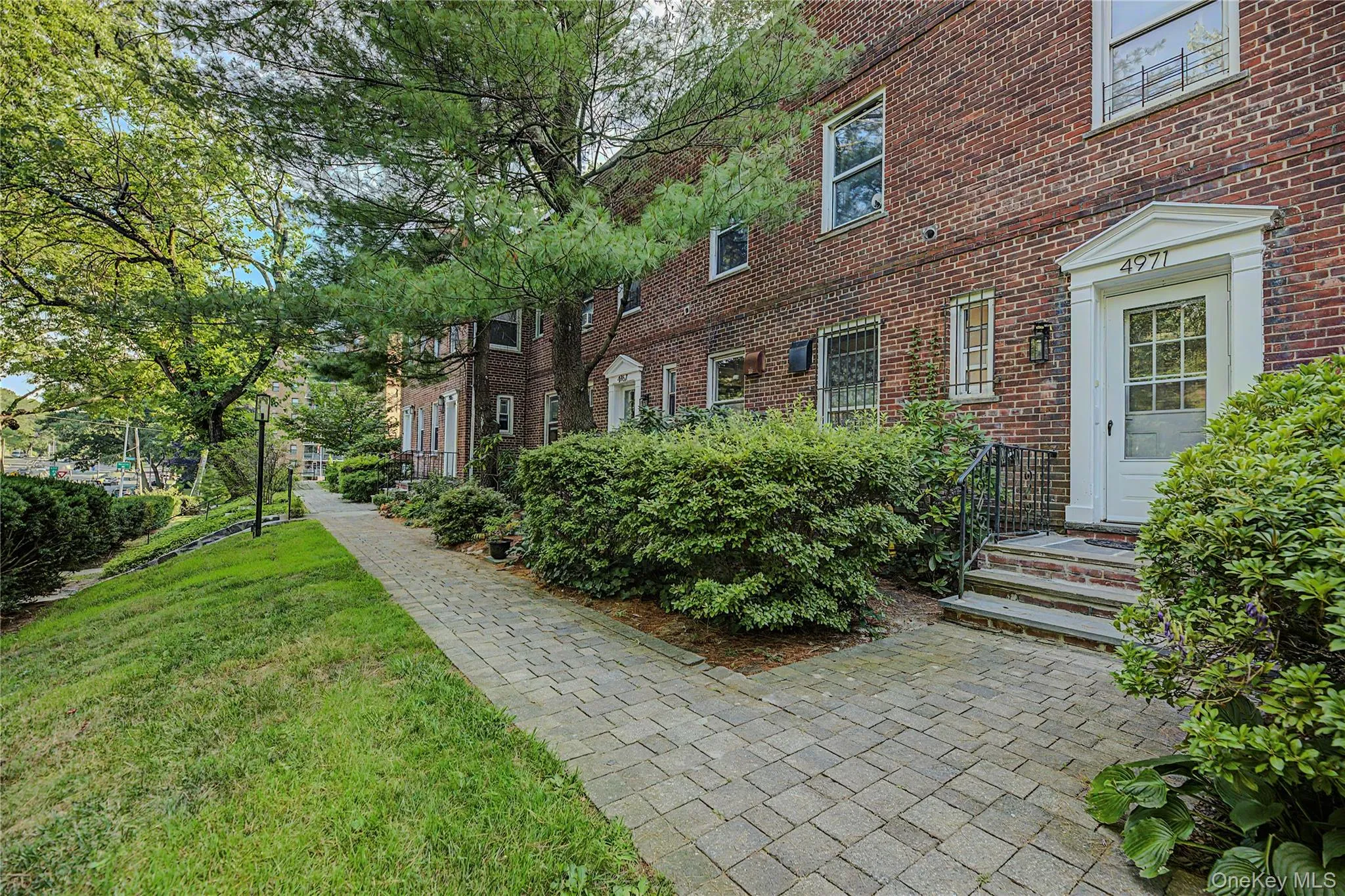 4971 Henry Hudson Parkway, New York, NY, 3 Bedrooms Bedrooms, 8 Rooms Rooms,2 BathroomsBathrooms,Residential,For Rent,Henry Hudson,0,1027822 4971 Henry Hudson Parkway, New York, NY, 3 Bedrooms Bedrooms, 8 Rooms Rooms,2 BathroomsBathrooms,Residential,For Rent,Henry Hudson,0,1027822