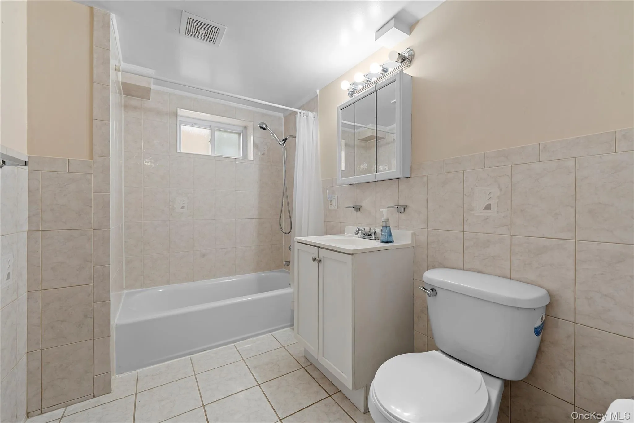 67-01 Eliot Avenue, New York, NY, 2 Bedrooms Bedrooms, 6 Rooms Rooms,2 BathroomsBathrooms,Residential,For Rent,Eliot,0,1027824 67-01 Eliot Avenue, New York, NY, 2 Bedrooms Bedrooms, 6 Rooms Rooms,2 BathroomsBathrooms,Residential,For Rent,Eliot,0,1027824